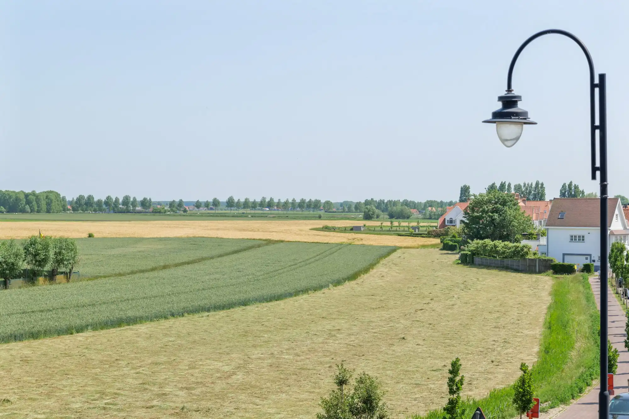 Moderne nieuwbouwwoning met 4 slaapkamers, 4 badkamers en prachtige tuin foto 27