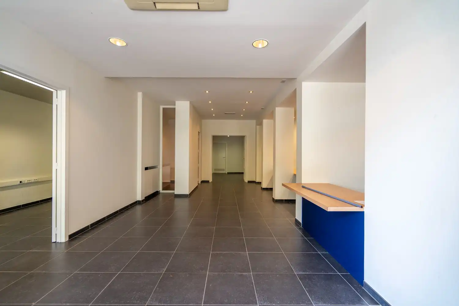 KANTOOR MET 5 BURELEN foto 8