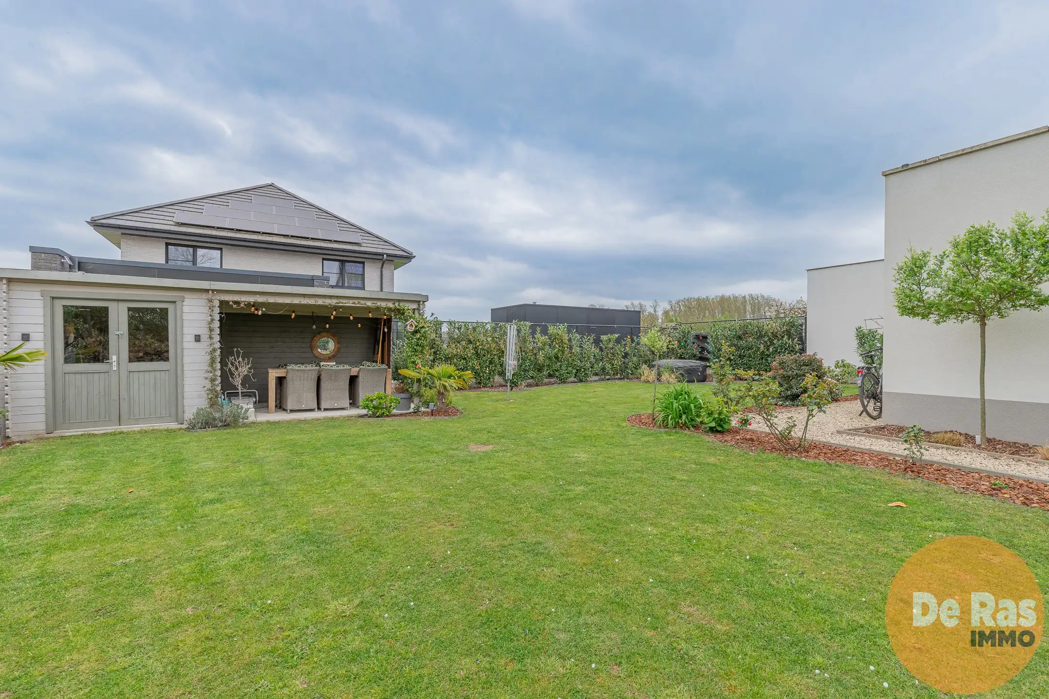 NINOVE-Volledig gerenoveerde HOB in doodlopende straat  foto 3