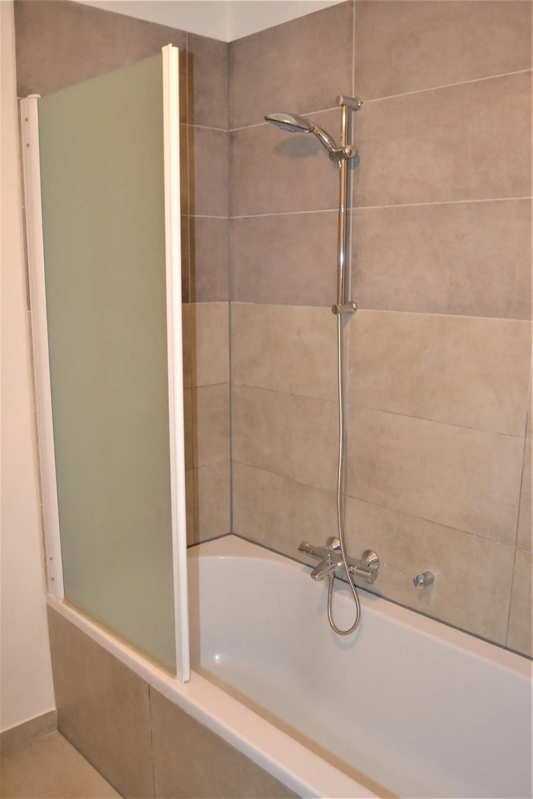 Ruim en lichtrijk duplex penthouse met 2 slaapkamers foto 7