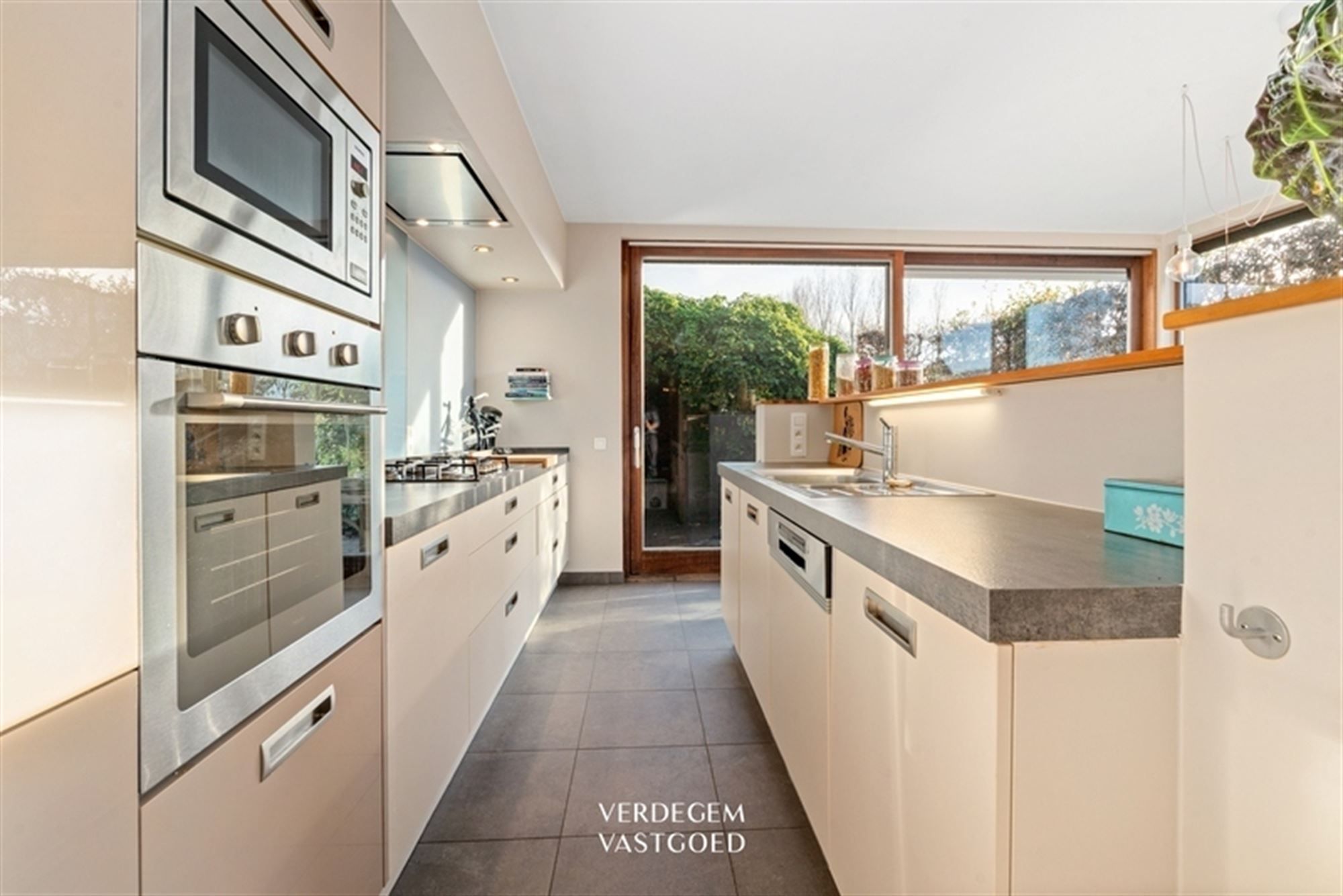 Toffe gezinswoning met 4 slaapkamers en mooie tuin foto 6