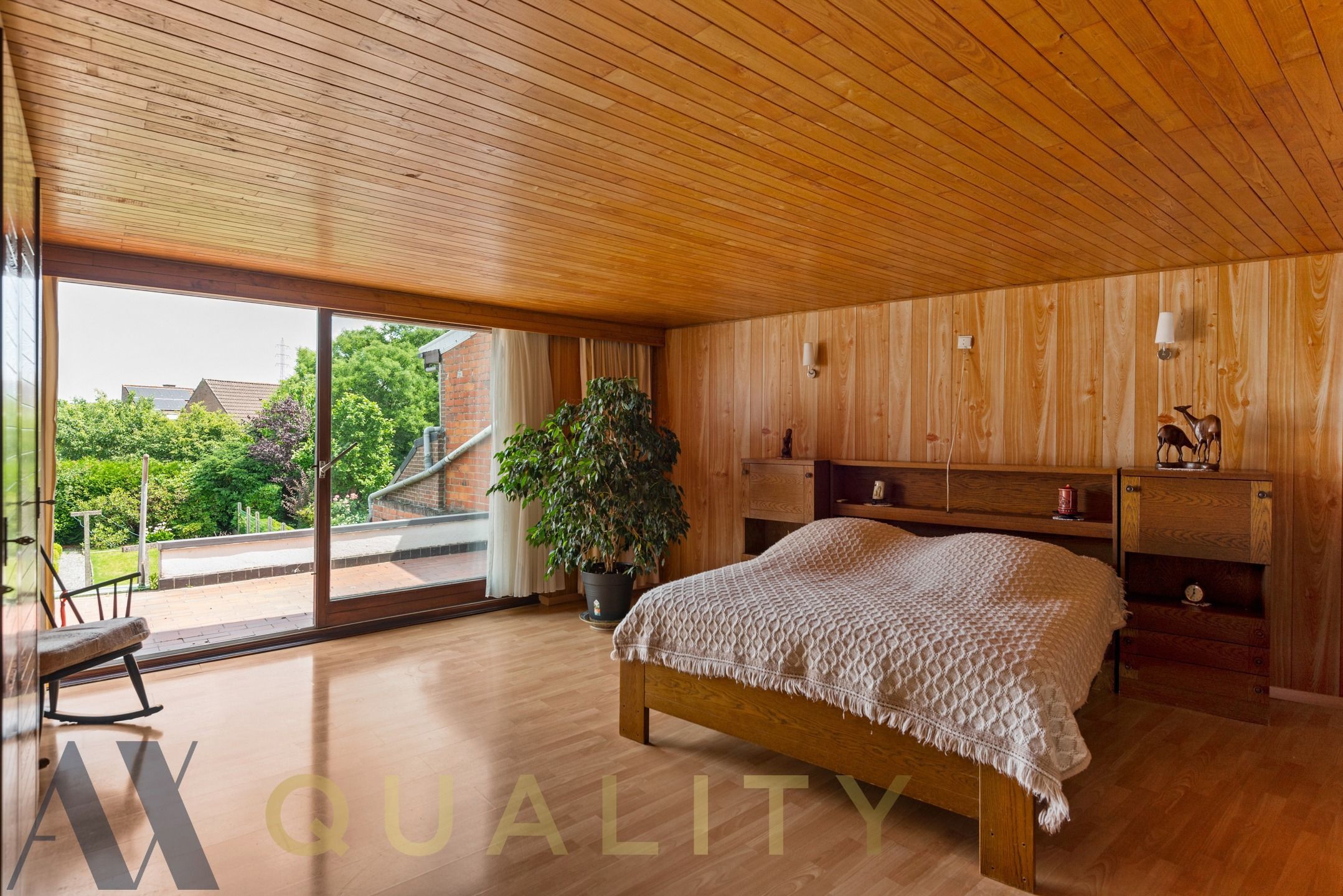 Bel-etage woning met tuin en 4 en suite slaapkamers foto 10