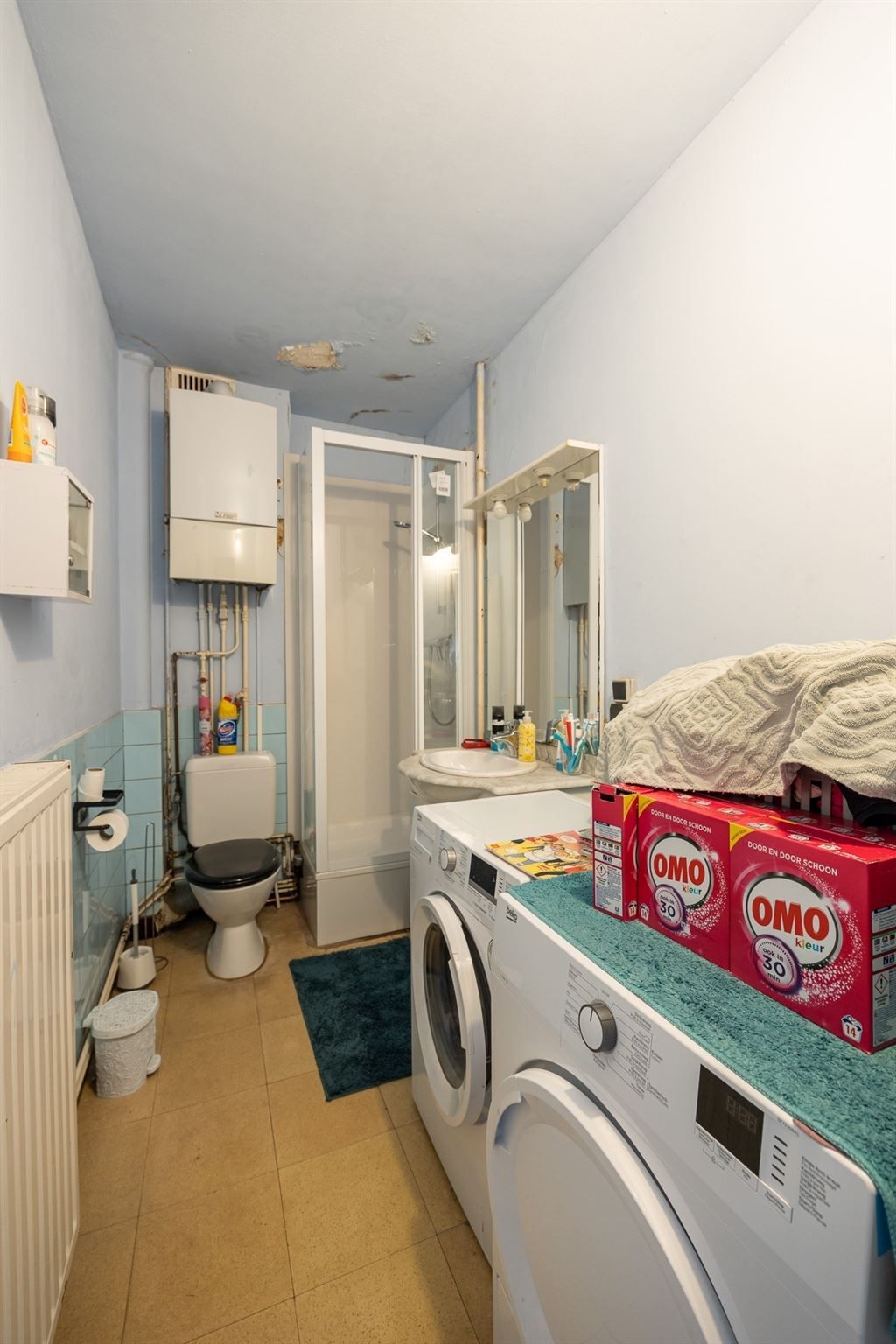 Ruim op te frissen appartement met 3 slaapkamers foto 13