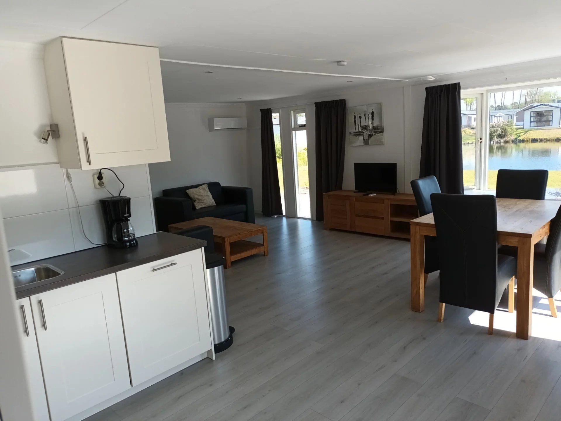 ruime chalet voor 4 personen op vakantiepark Europarcs te Mol foto 14