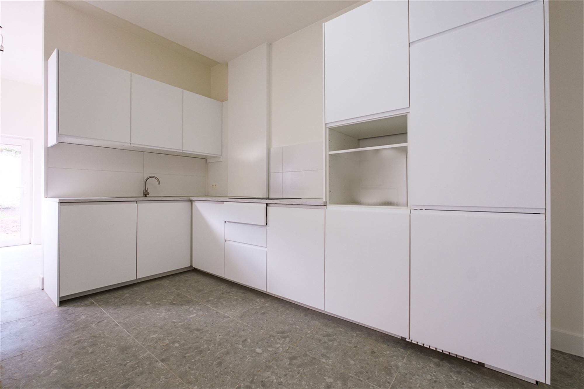 PRACHTIG HERENHUIS TE HUUR MET 4 SLKS IN HET CENTRUM VAN SINT-TRUIDEN  foto 8