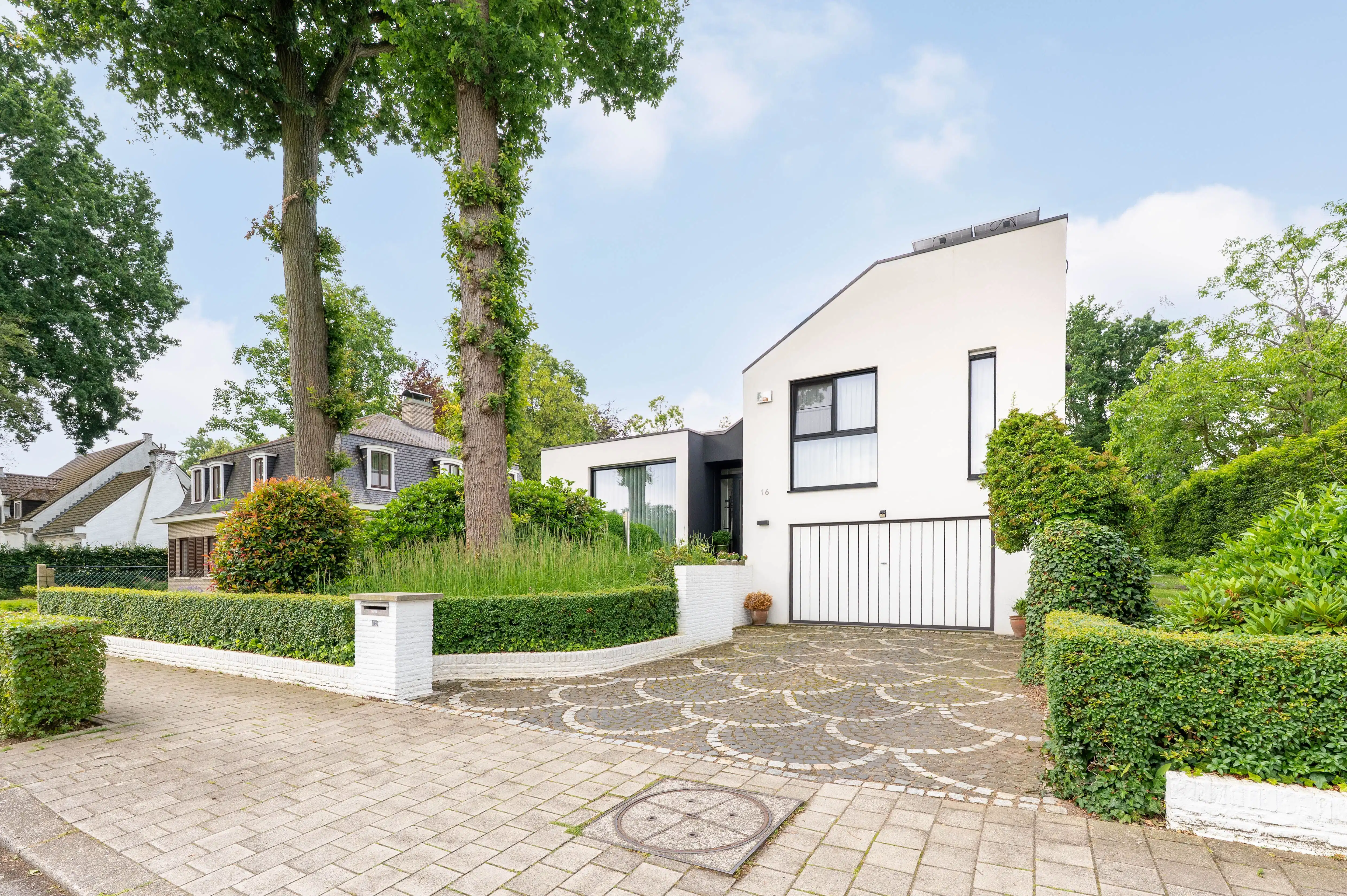 Stijlvolle split-levelvilla met veel licht en ruimte foto 2