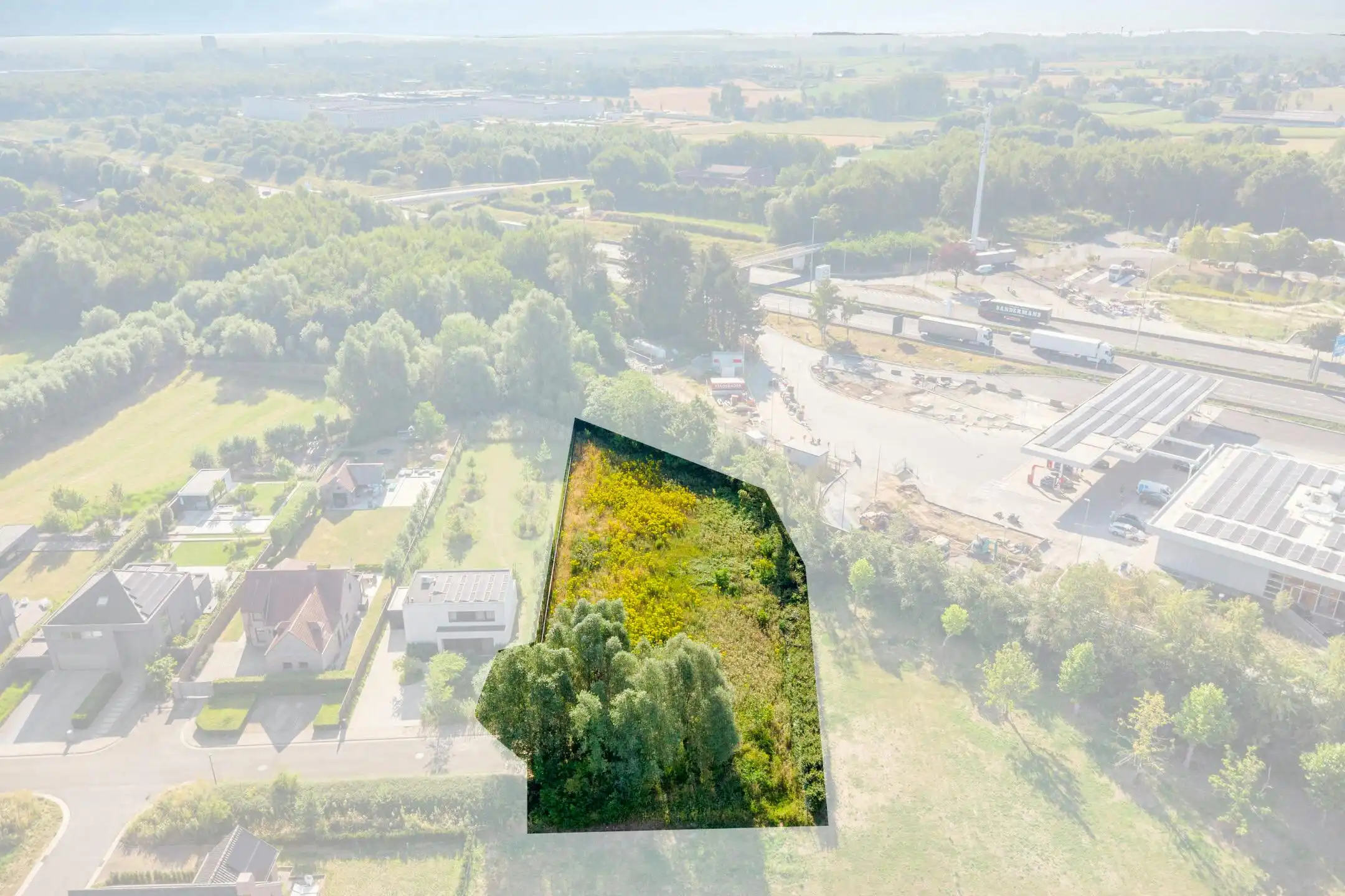 Residentieel gelegen grond (2098m²) op de Rodenburg foto 2
