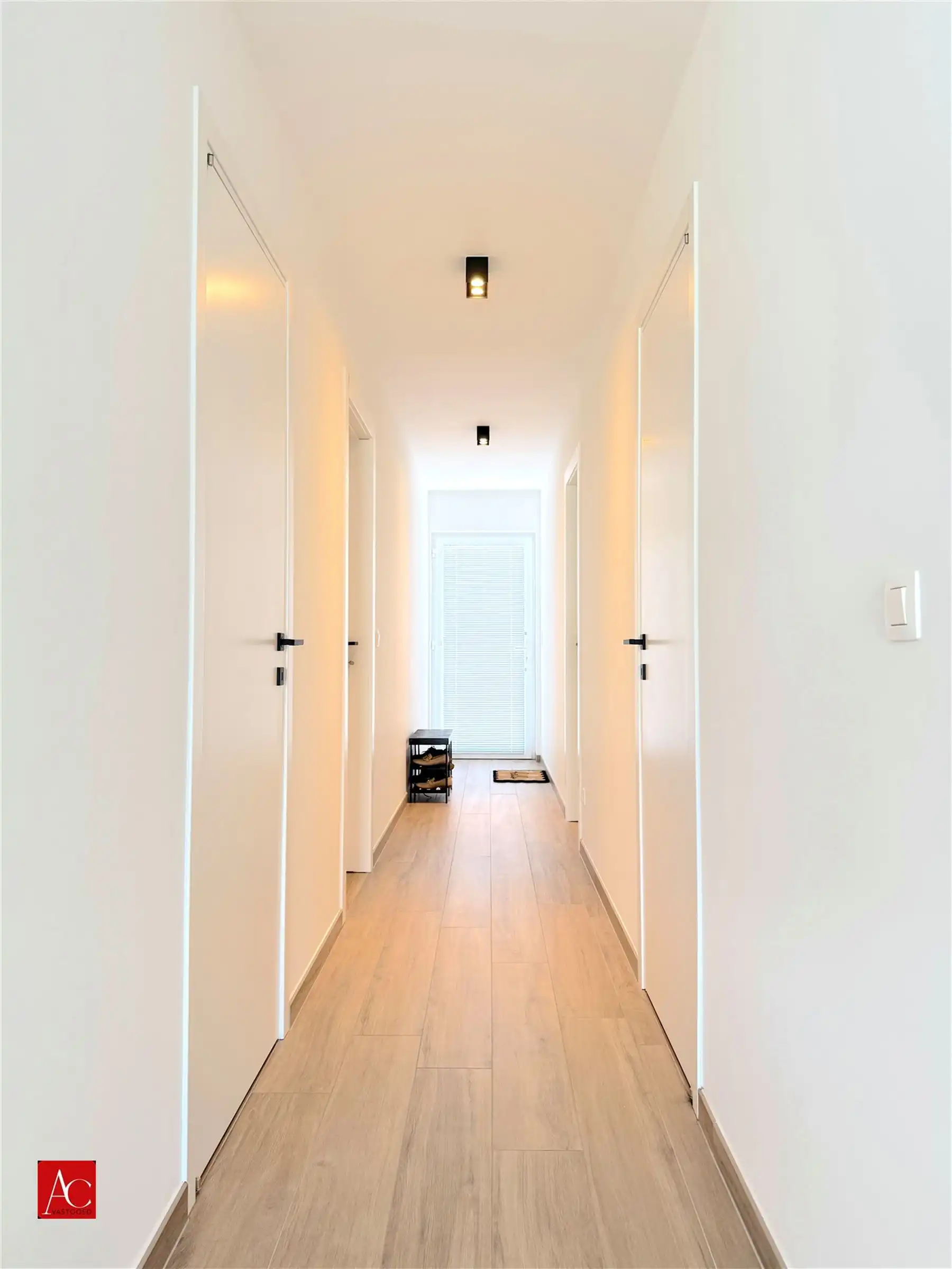 Gelijkvloers appartement met garage en 2 slaapkamers  foto 16