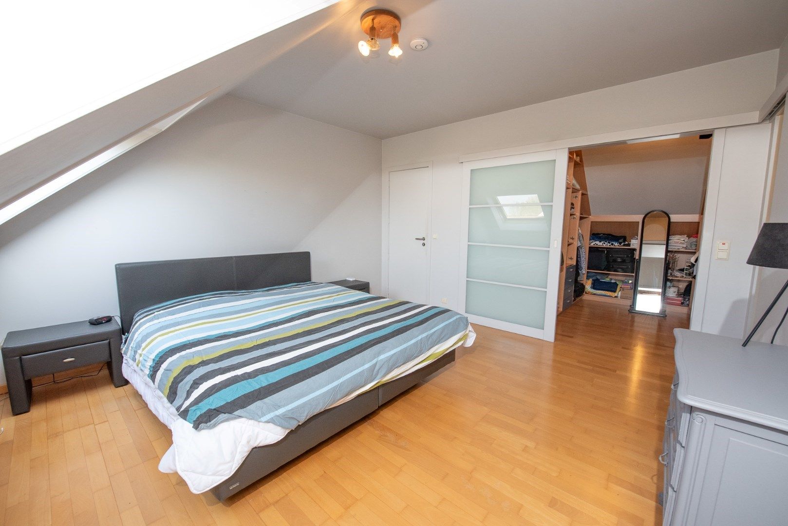 Te koop in Zulte – Alleenstaande villa met karakter op toplocatie  foto 17