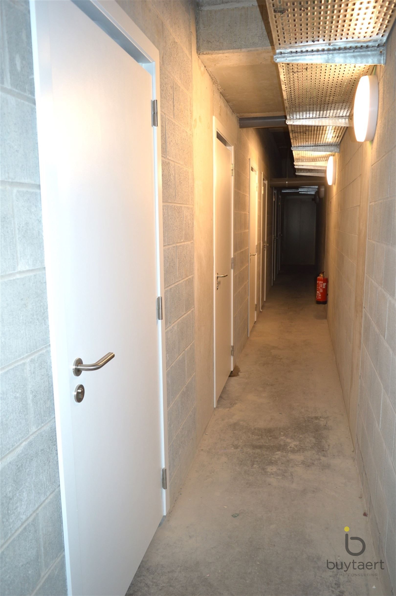 Nieuwbouw appartement met twee slaapkamers te Zoersel. foto 17