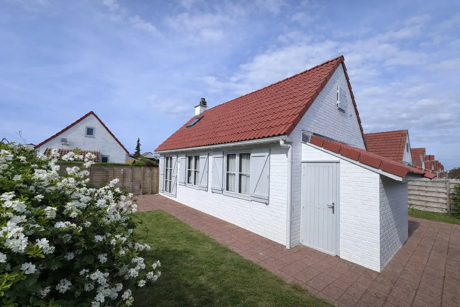 Charmante en instapklare vakantiewoning te koop op toplocatie in Zeepolder II te De Haan. foto 11