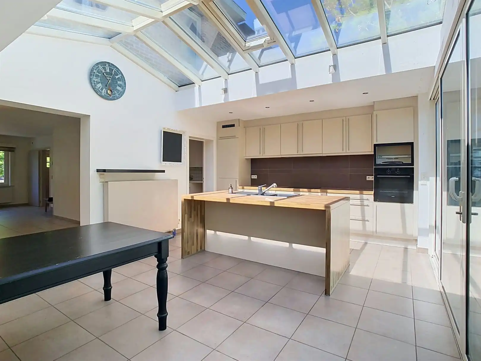 Huis met 4 slaapkamers en tuin + garage!! foto 7