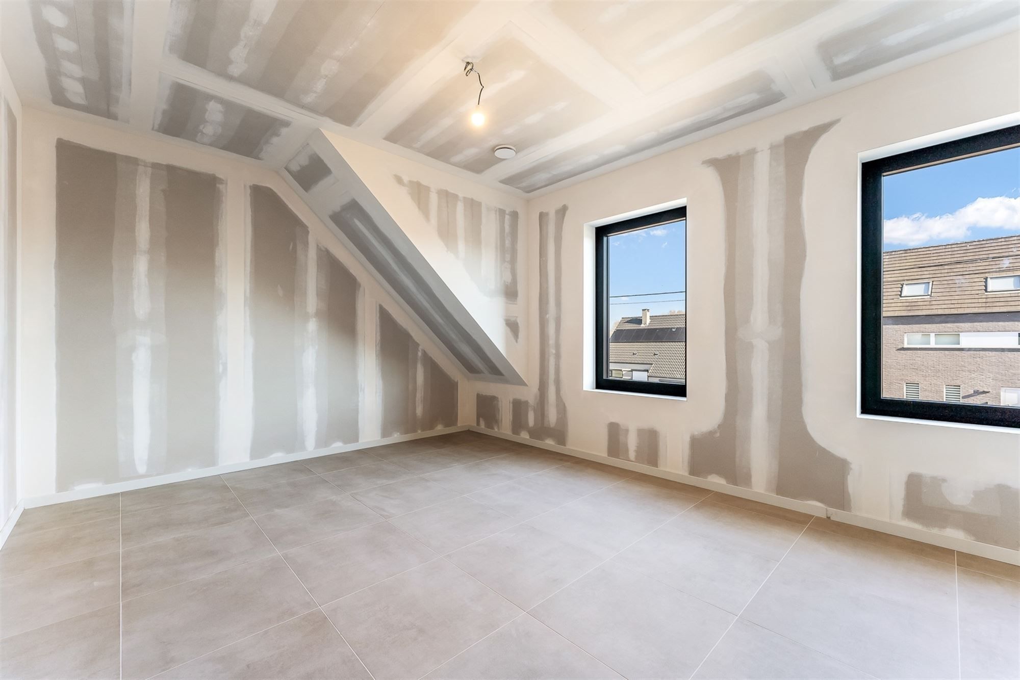 ZEER RUIME, HOOGKWALITATIEVE NIEUWBOUWWONING! foto 17