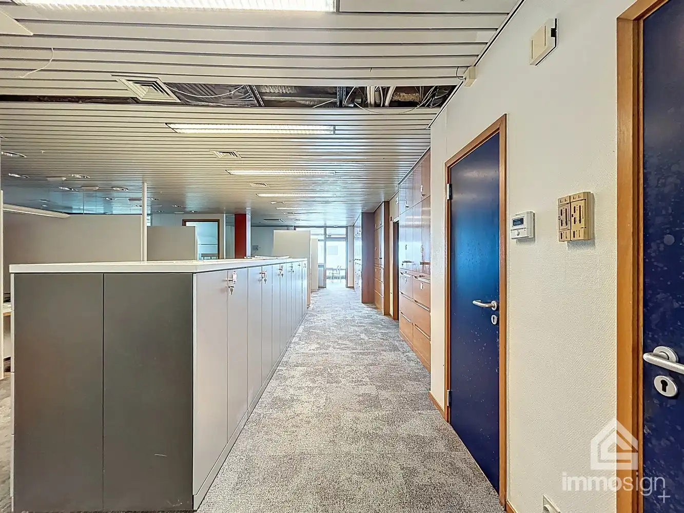 Gelijkvloerse kantoorruime van 243m² langs de Rijksweg foto 15