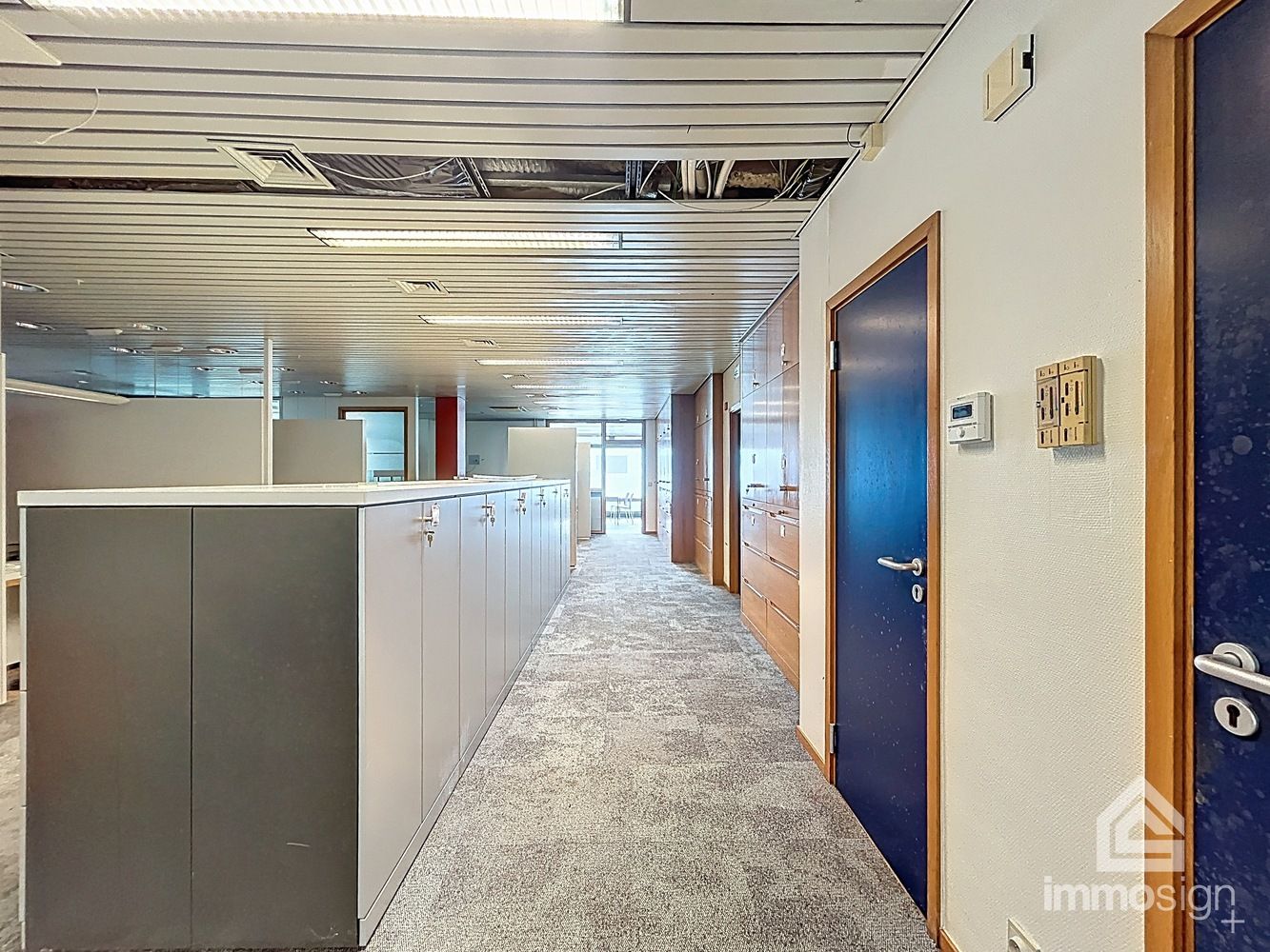 Gelijkvloerse kantoorruime van 243m² langs de Rijksweg foto 15