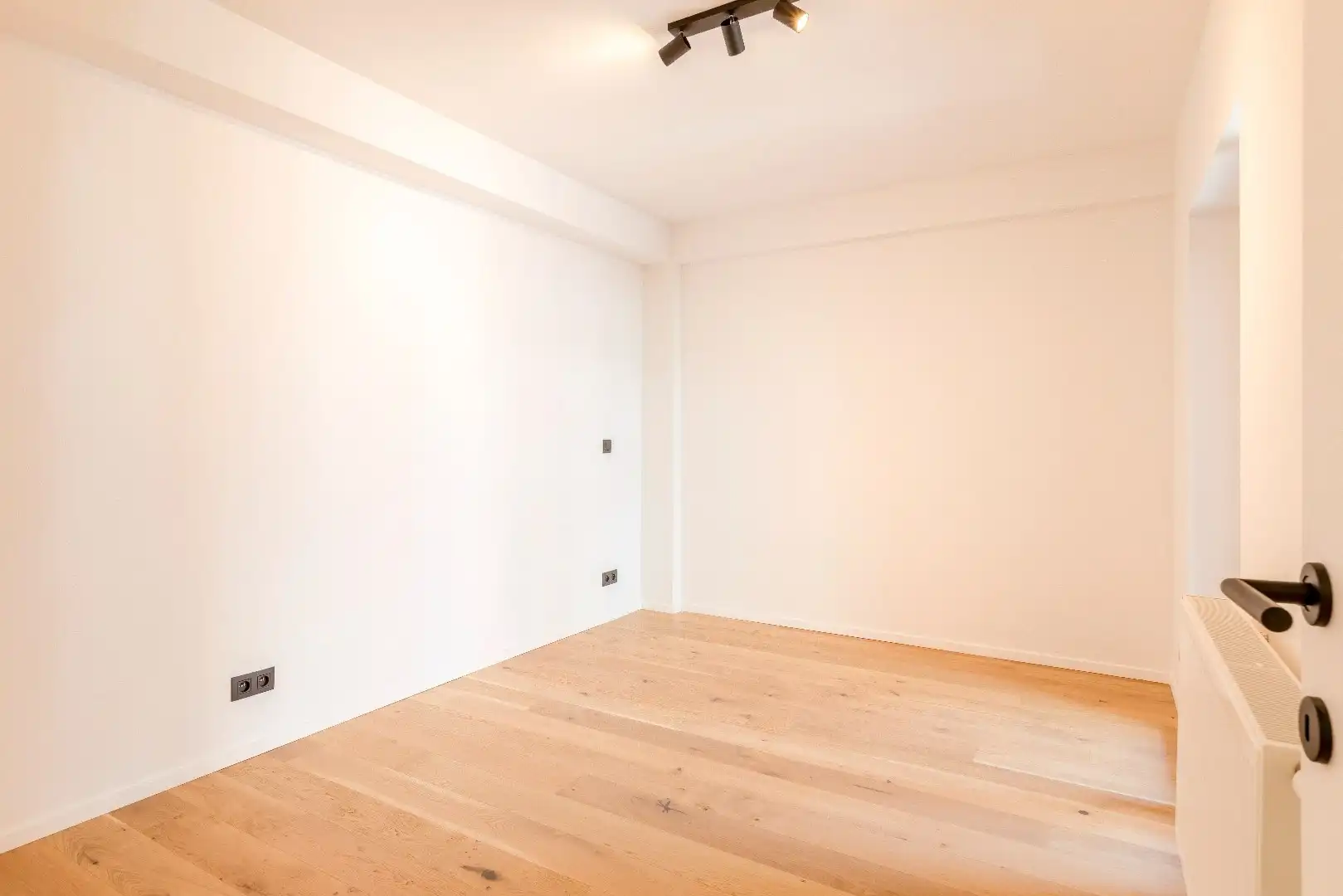 Prachtig gerenoveerd 3 slaapkamerappartement te Sint-Lievenslaan foto 11