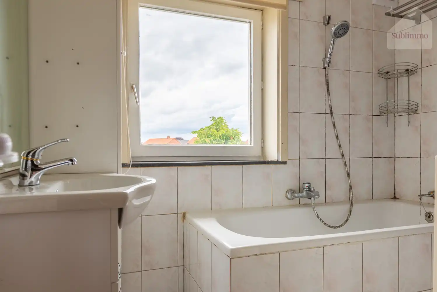 Eengezinswoning met 3 slaapkamers in het centrum van Meerhout. foto 11