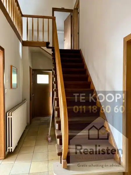 Kantoren op zichtlocatie + ruime parking foto 12