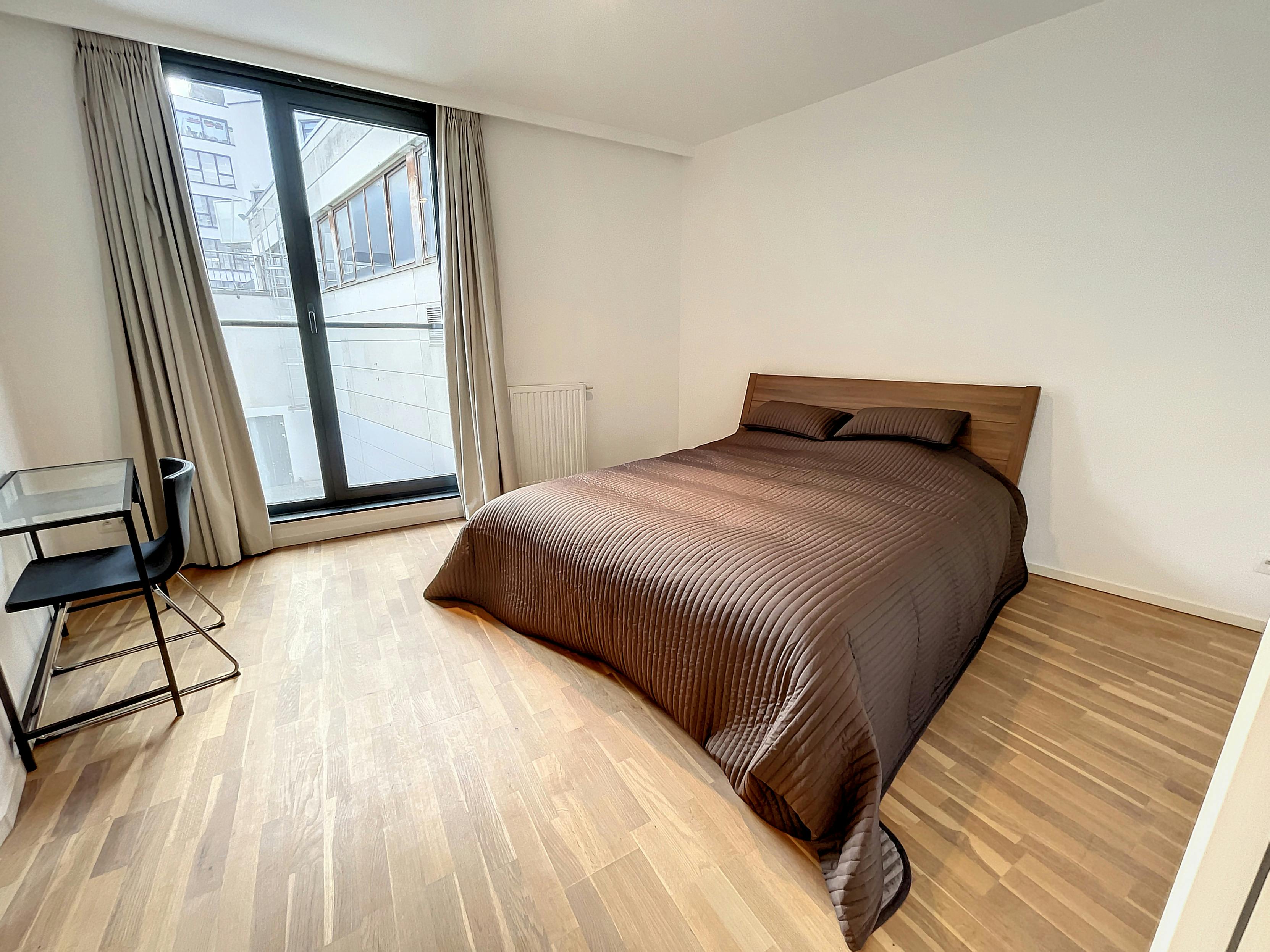 Appartement te Brussel nabij Rouppe en Zavel foto 8