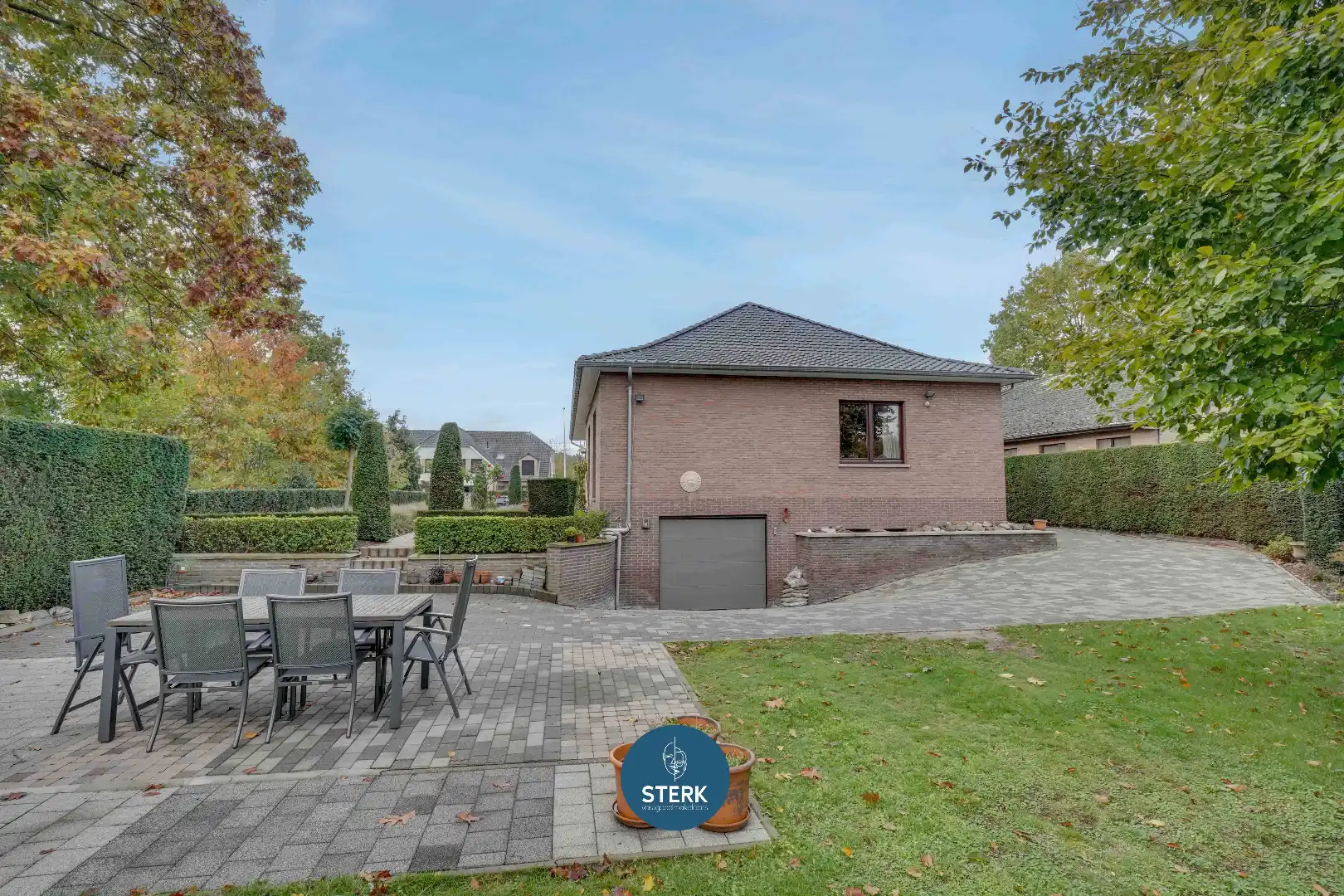VRIJSTAANDE WONING MET EEN PRACHTIGE TUIN OP EEN GELIEFDE LOCATIE TE LANAKEN ! foto 18