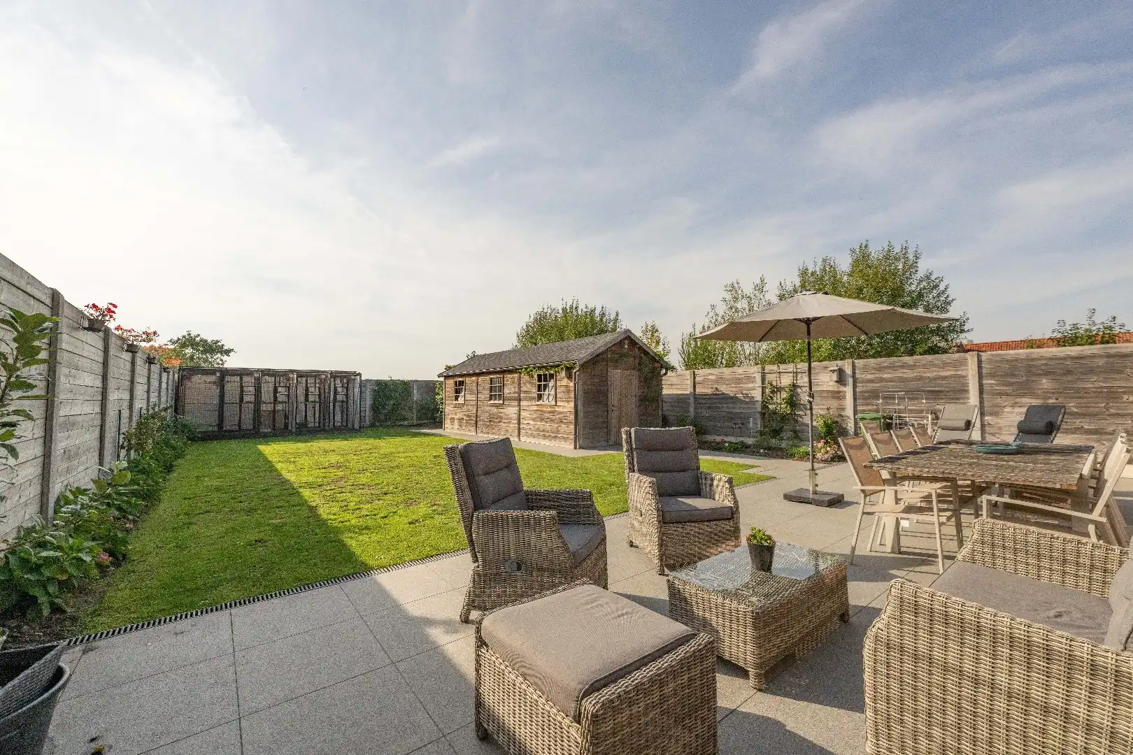 CENTRAAL GELEGEN INSTAPKLARE WONING foto 13