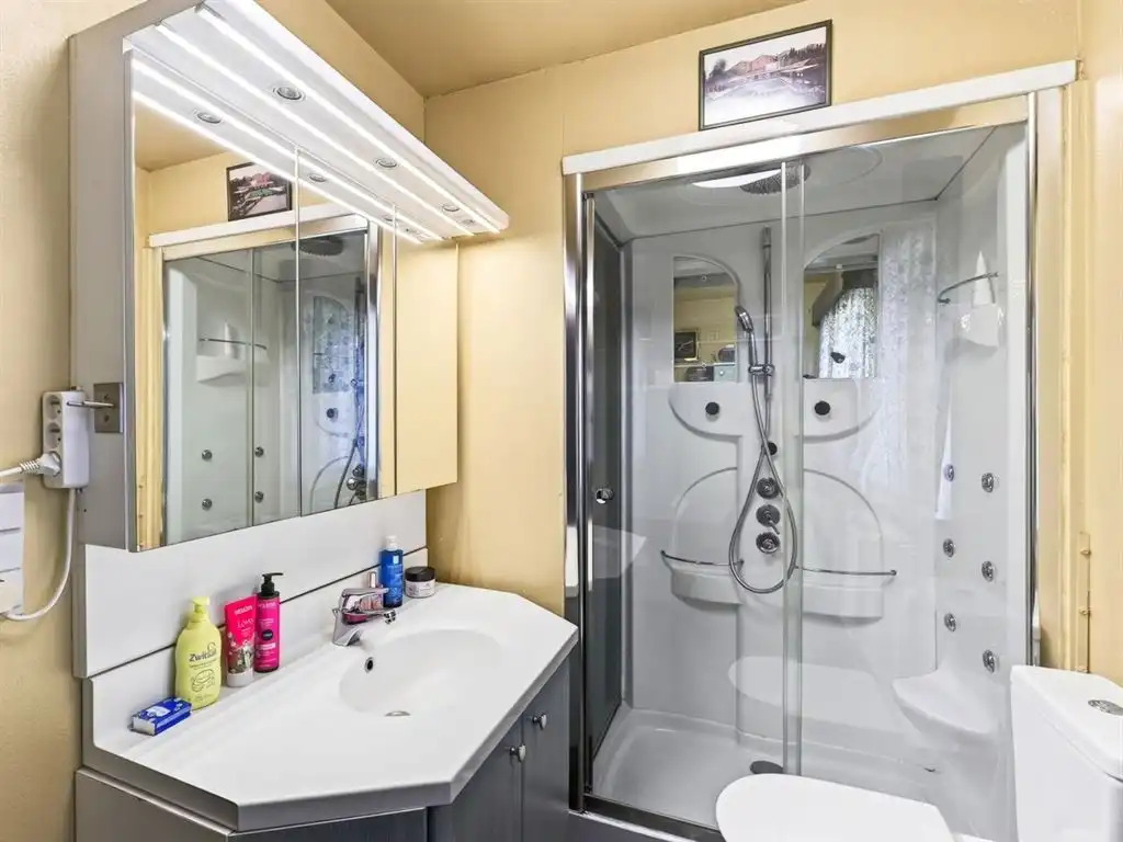 Goed onderhouden vrijstaande woning foto 29