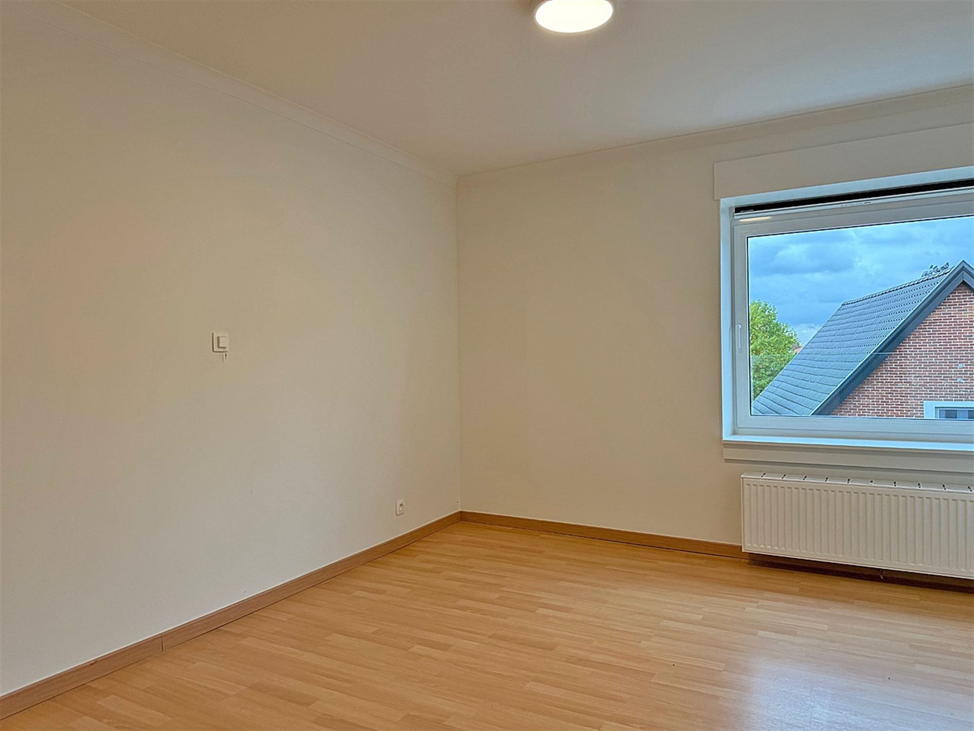 Instapklaar vernieuwd APPARTEMENT (2de verdieping) met 2 slaapkamers  foto 11
