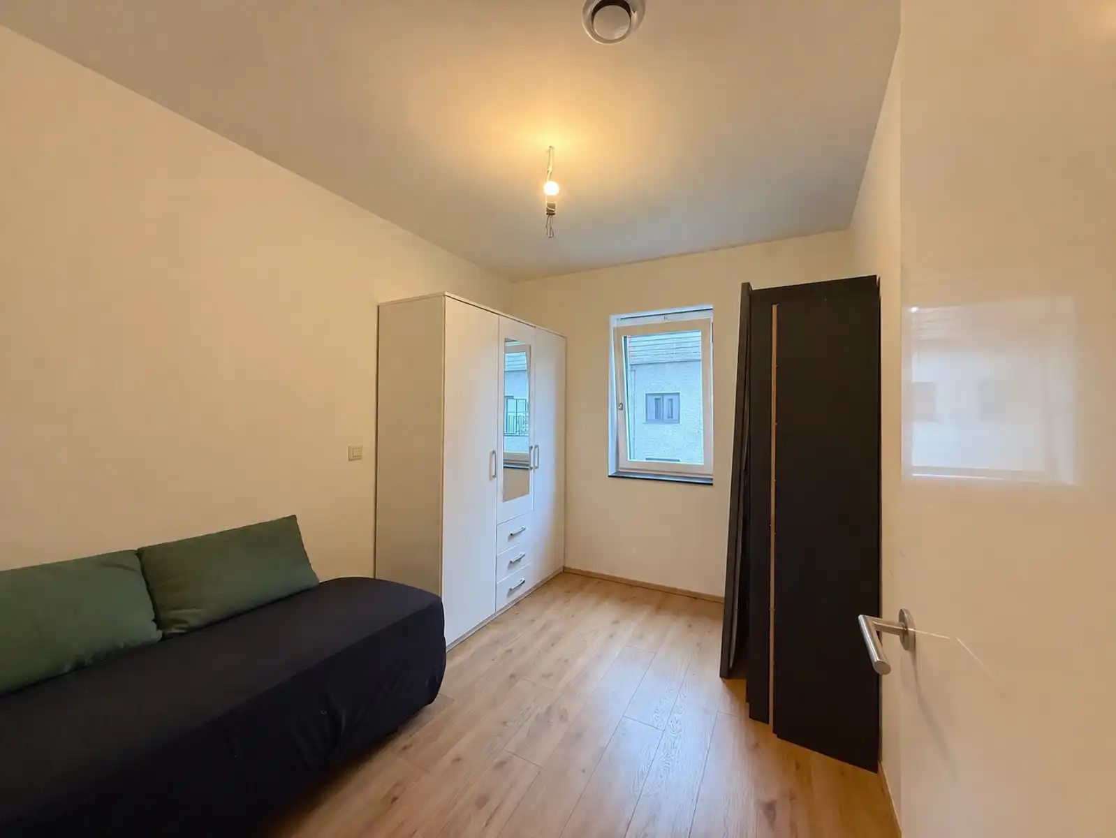 Recent appartement (1ste V.) met 2 slaapkamers en terras  foto 12