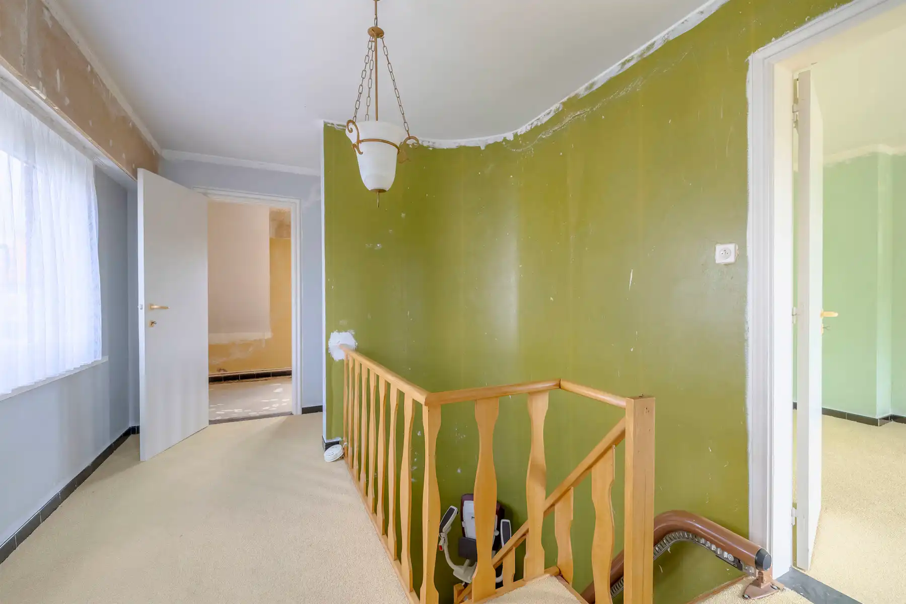 Renovatieproject met 3 slaapkamers, garage en tuin 800 m² foto 22