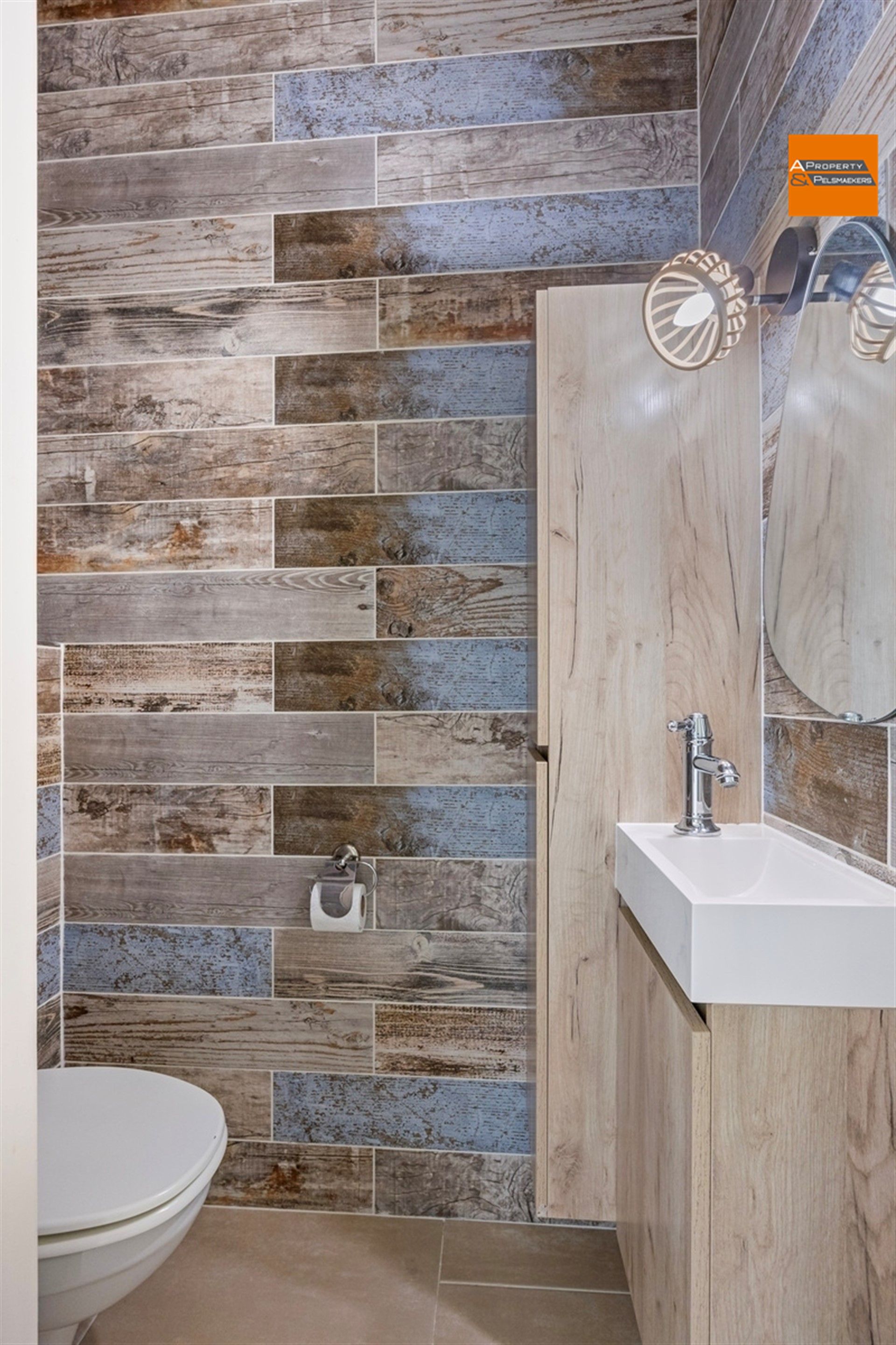 Ruime gerenoveerde villa met 4 slaapkmaers in residentiele wijk foto 10