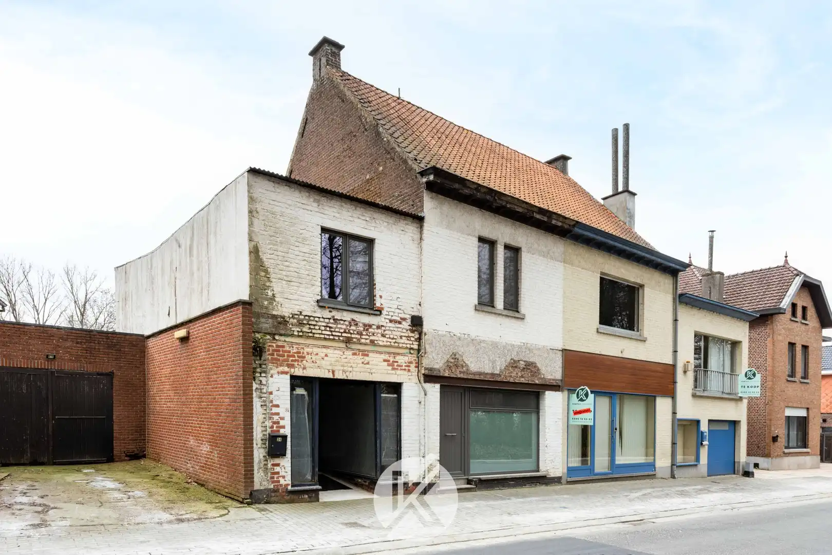 Interessante renovatiewoning op uniek perceel foto 6
