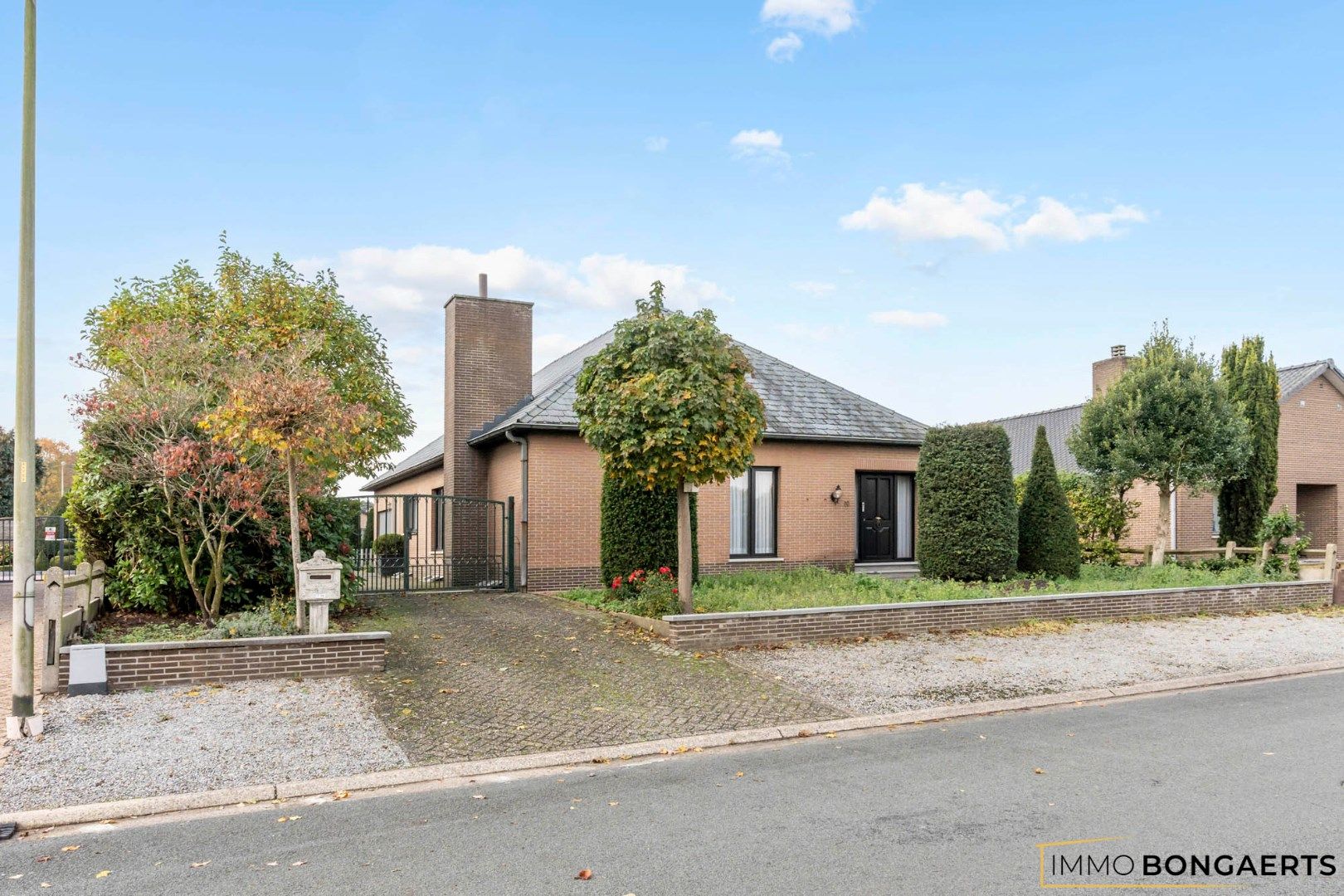 Hoofdfoto van de publicatie: Ruime woning met tuin, terras en 3 slaapkamers in Opglabbeek.