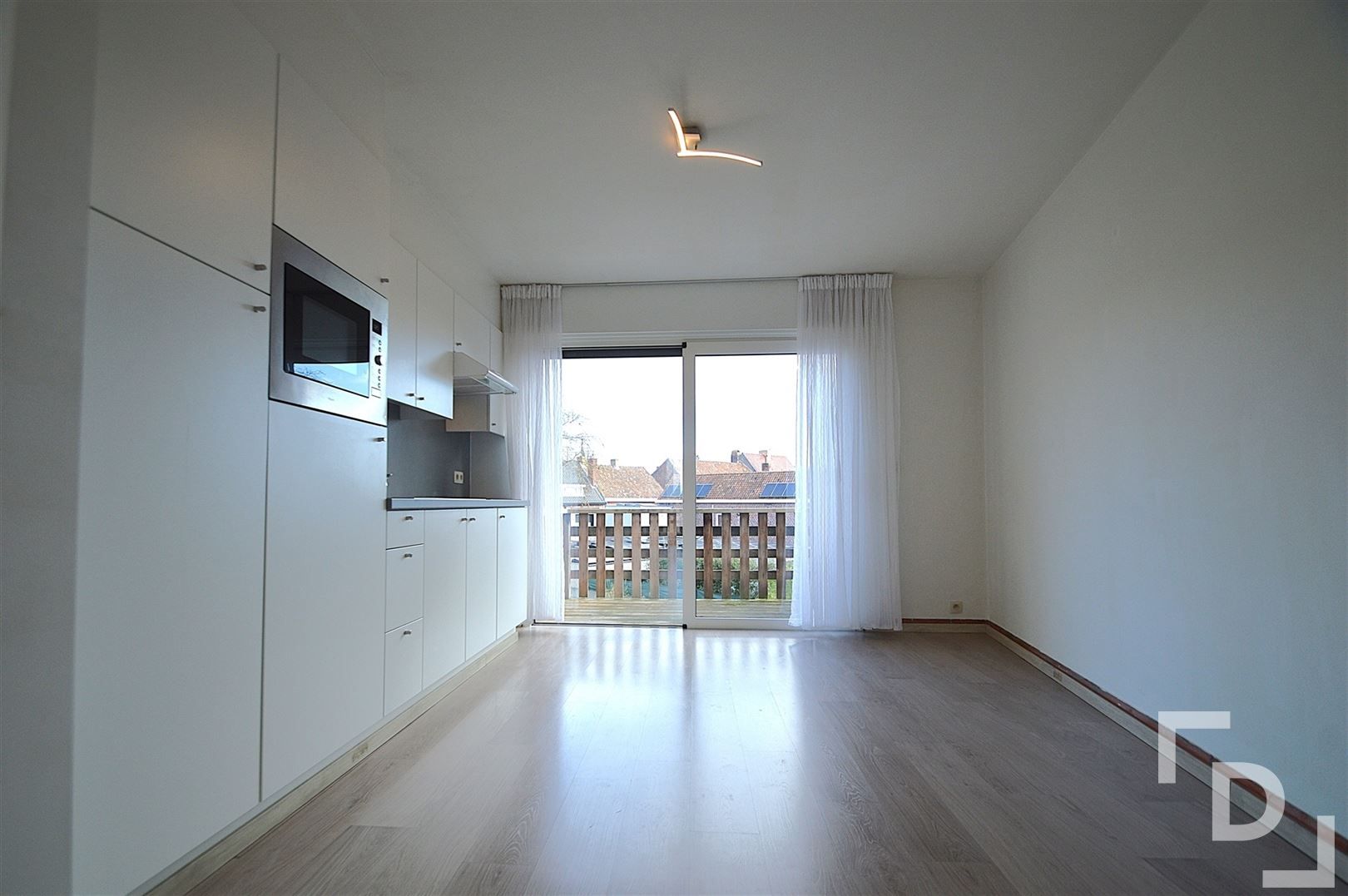 Dakappartement te huur in centrum Poperinge. foto 6