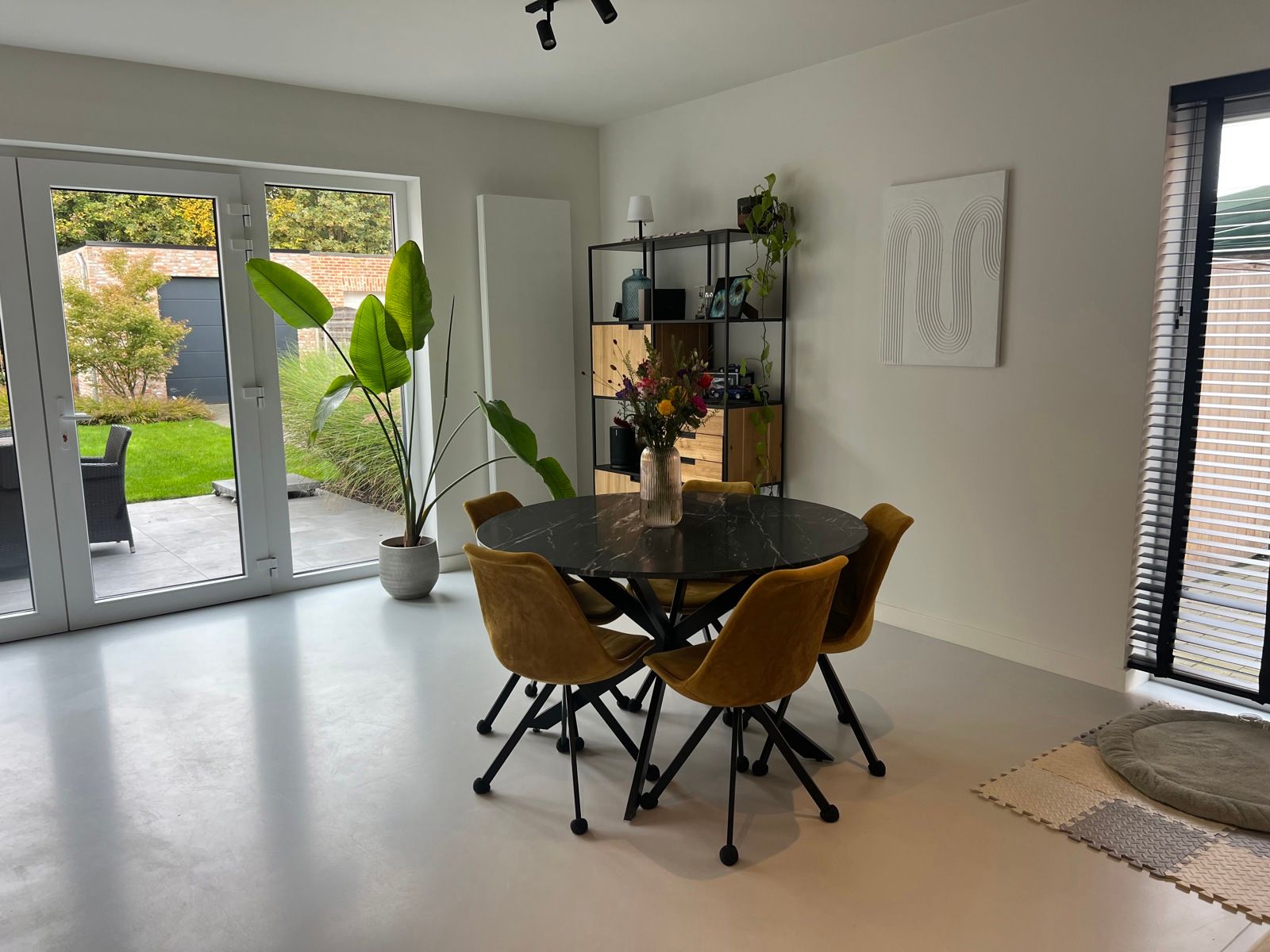 Instapklare HOB met 2slpk + bureau, tuin en garage foto 9