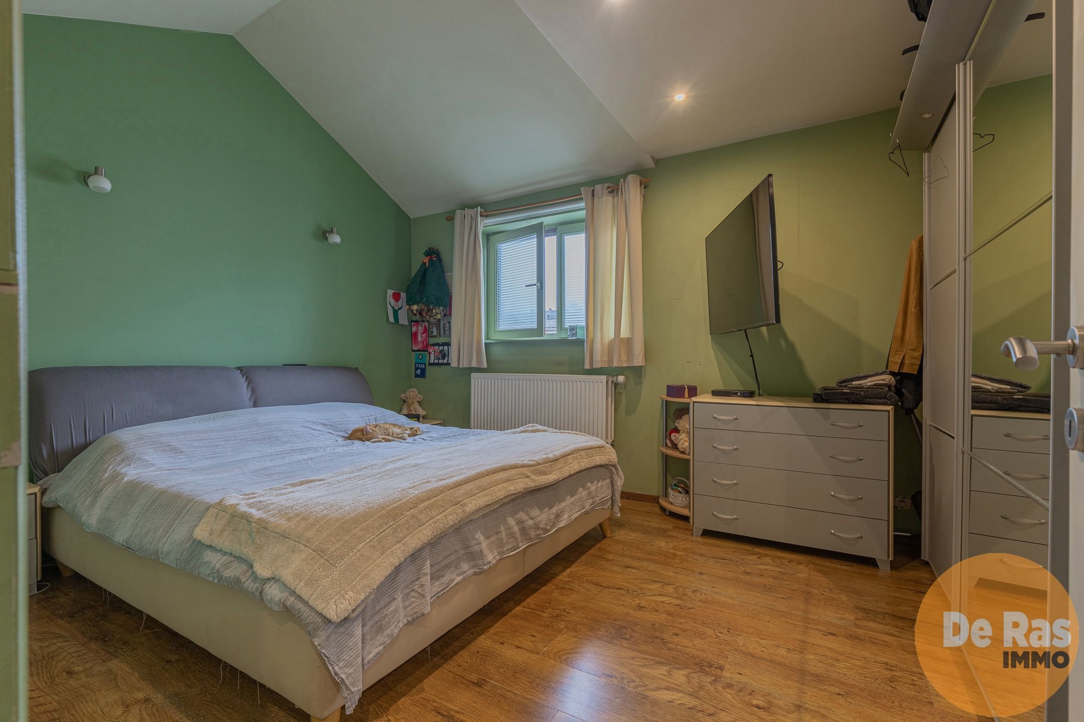 BERLARE - Gezinswoning met veel ruimte en mogelijkheden foto 8