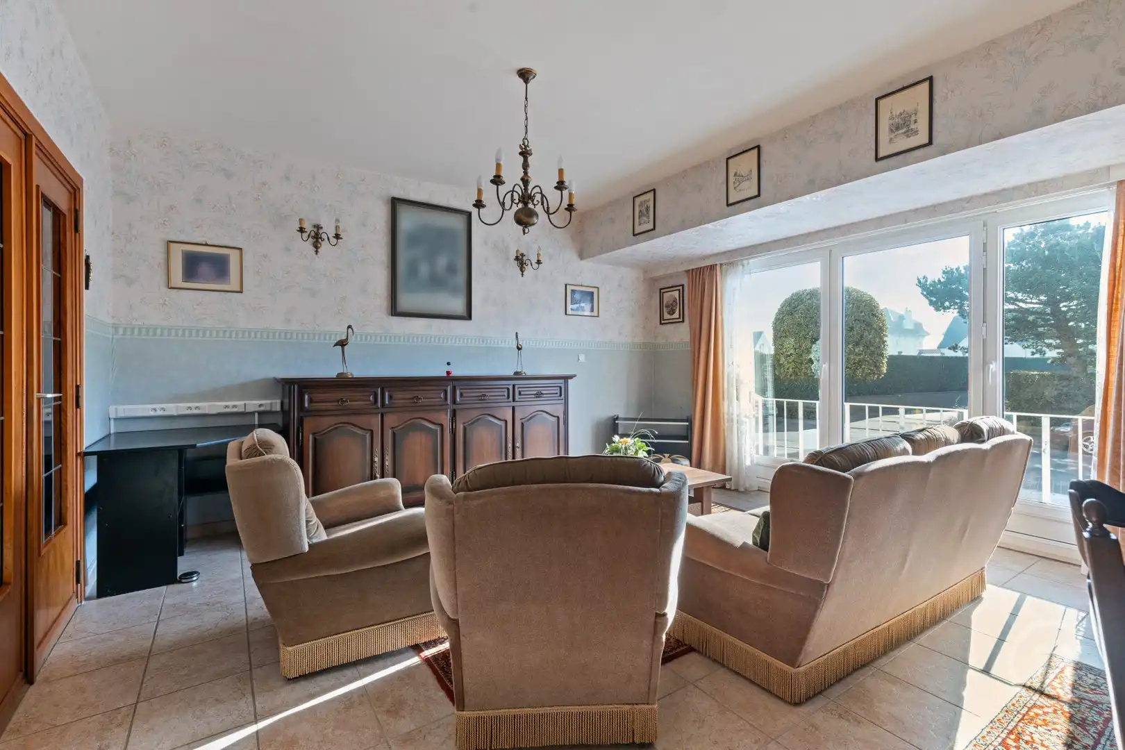 Te Renoveren Appartement in Westende – 3 Slaapkamers foto 10