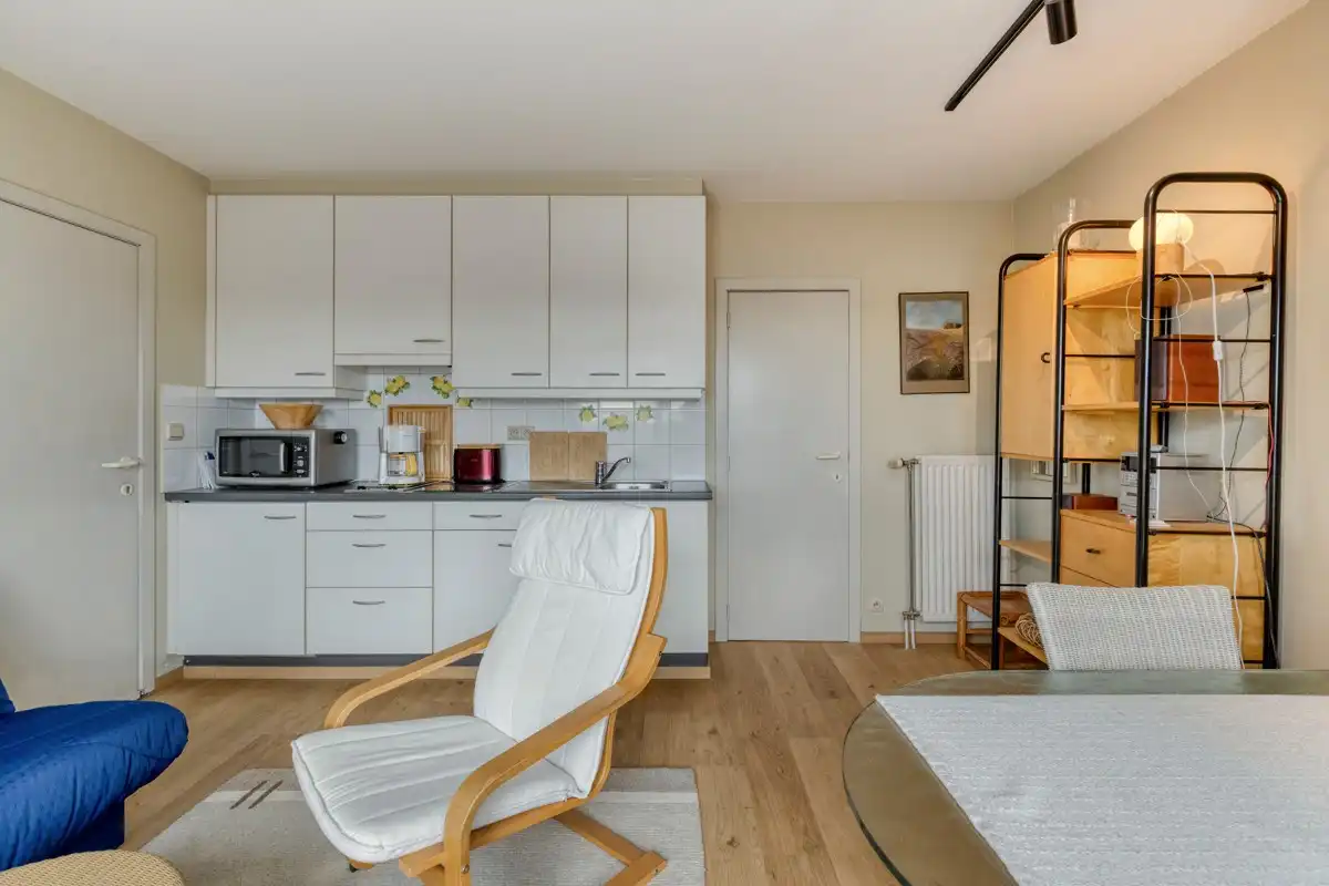 Appartement met 1 slaapkamer en twee ruime zonneterrassen, met een parkeerplaats in het gebouw die samen met het appartement aangekocht dient te worden. foto 12