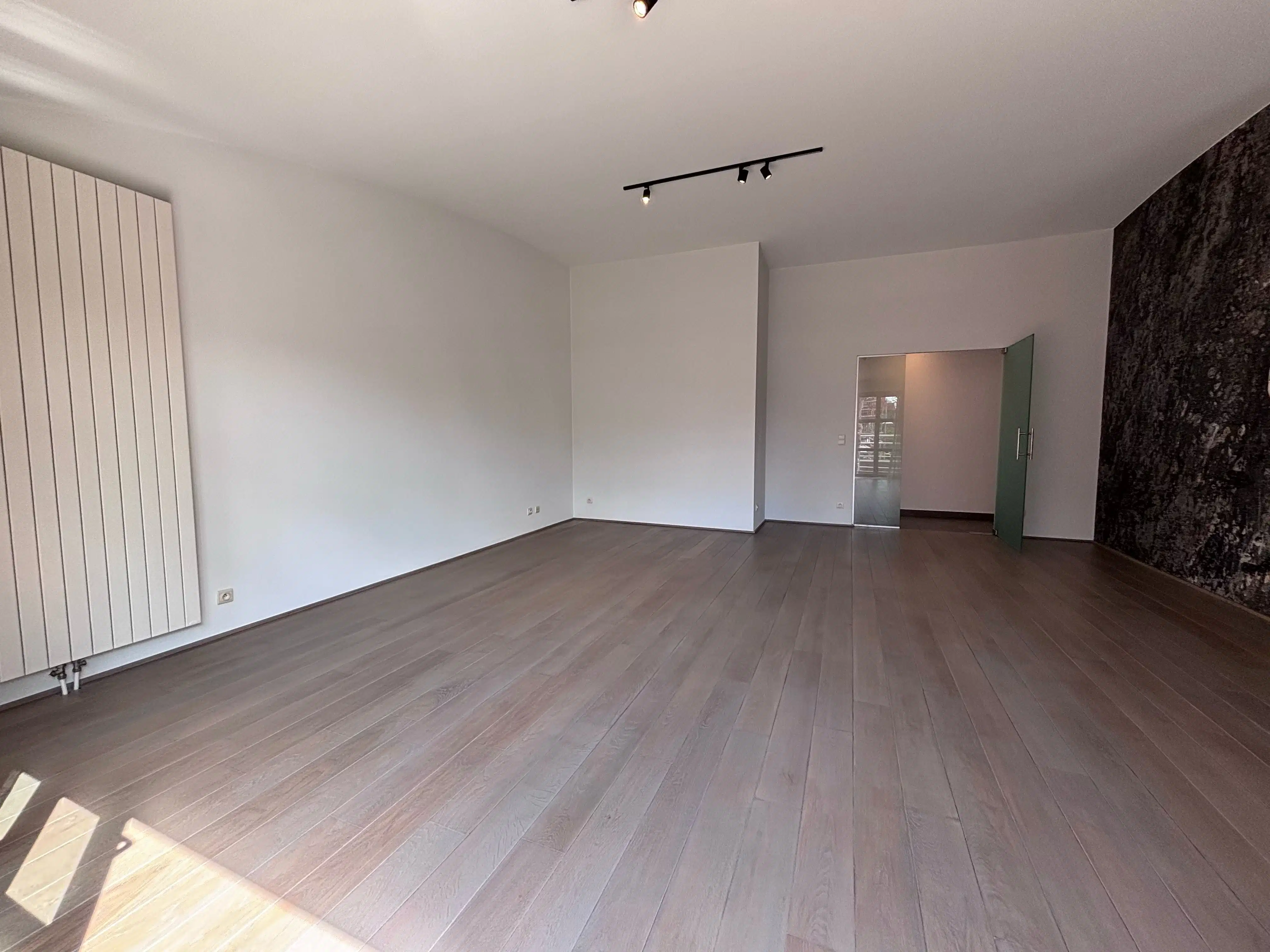 Schitterend appartement met ruim terras en privé garage foto 6