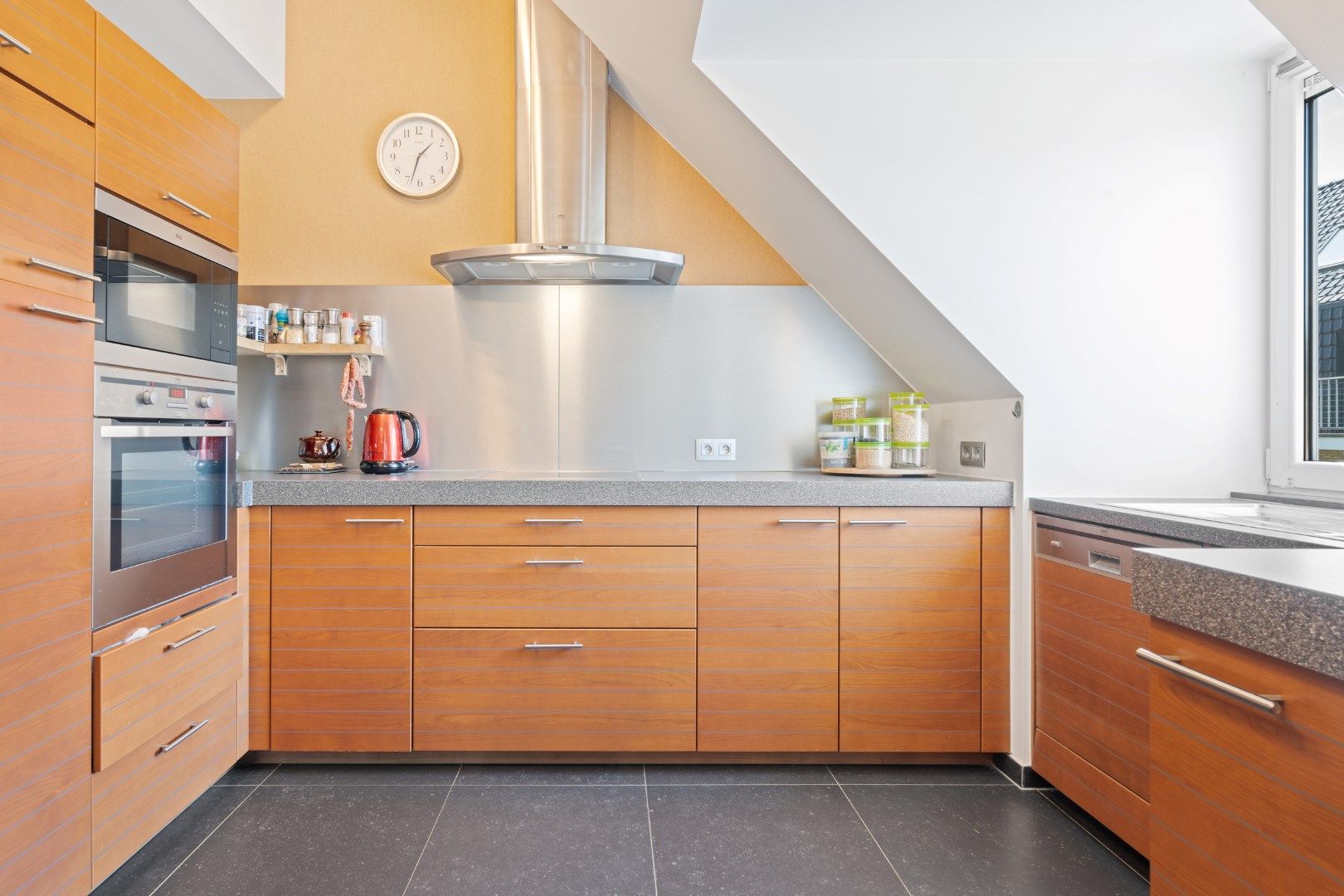 LUXUEUS DUPLEXAPPARTEMENT MET 3 SLAAPKAMERS IN CENTRUM OOSTENDE foto 8