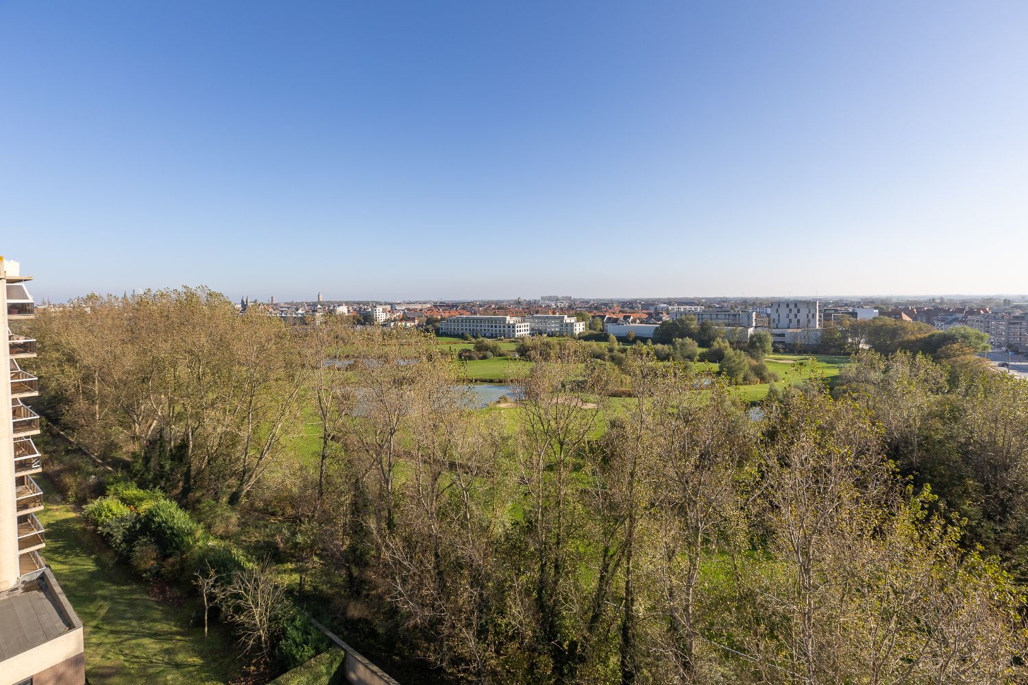 Gerenoveerd penthouse appartement met riant terras foto 36