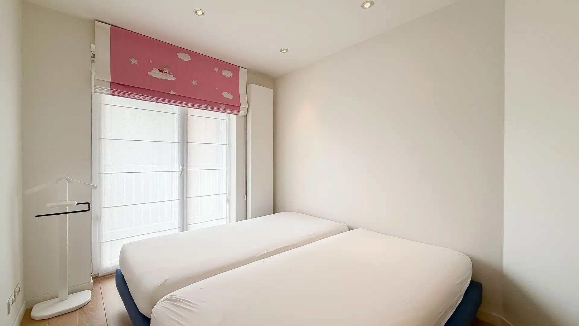 Ruim appartement van 163m² met 11 m² façade in de Dumortierlaan. foto 21