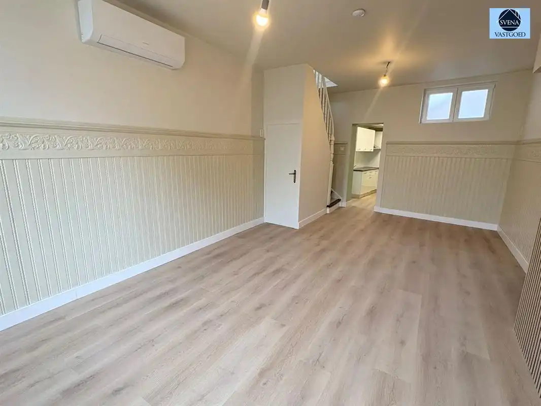 PRACHTIGE, ZEER RUIME WONING MET 5 SLAAPKAMERS foto 3