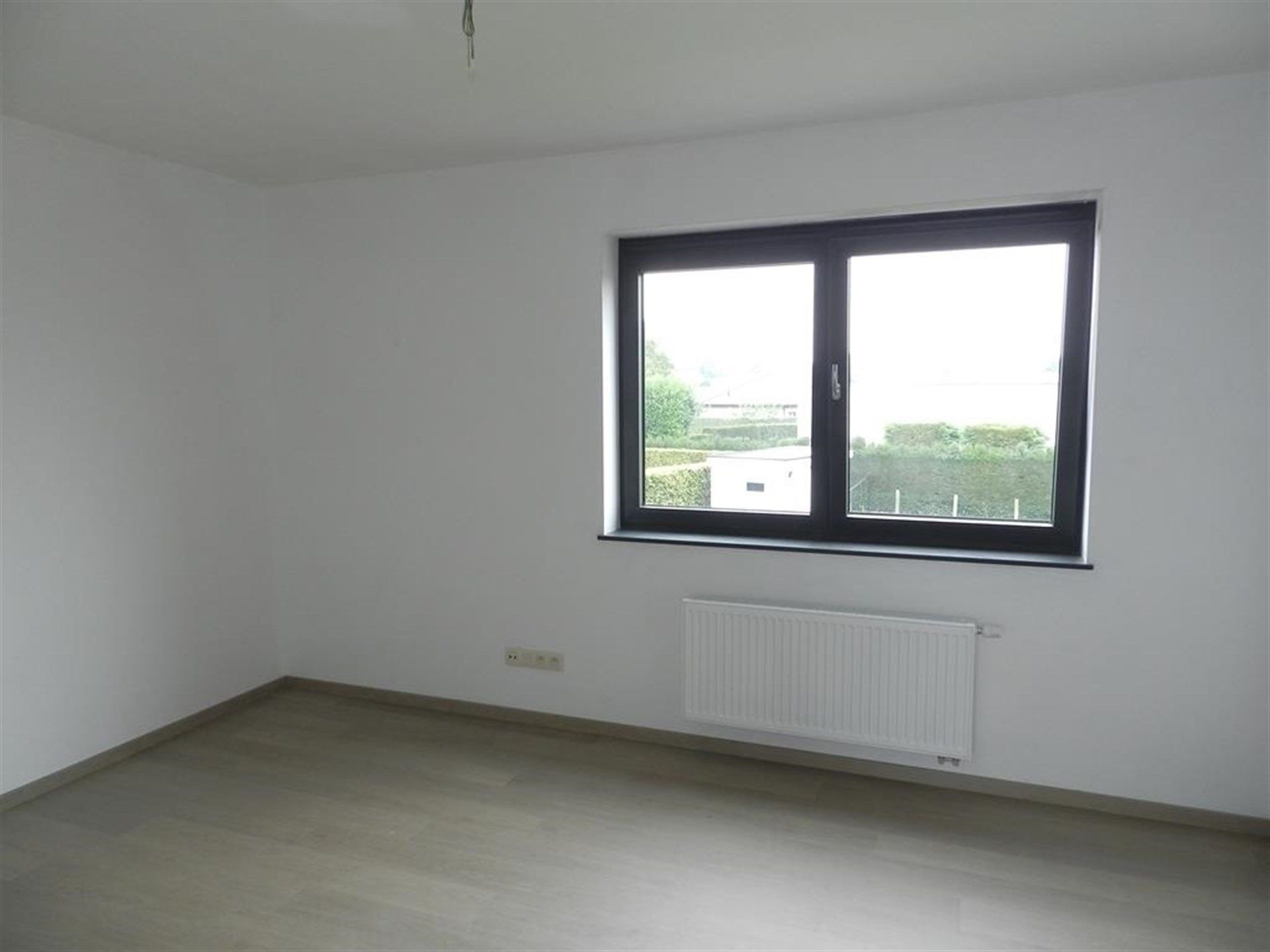 Mooi en prima gelegen ruime woning met tuin. foto 9