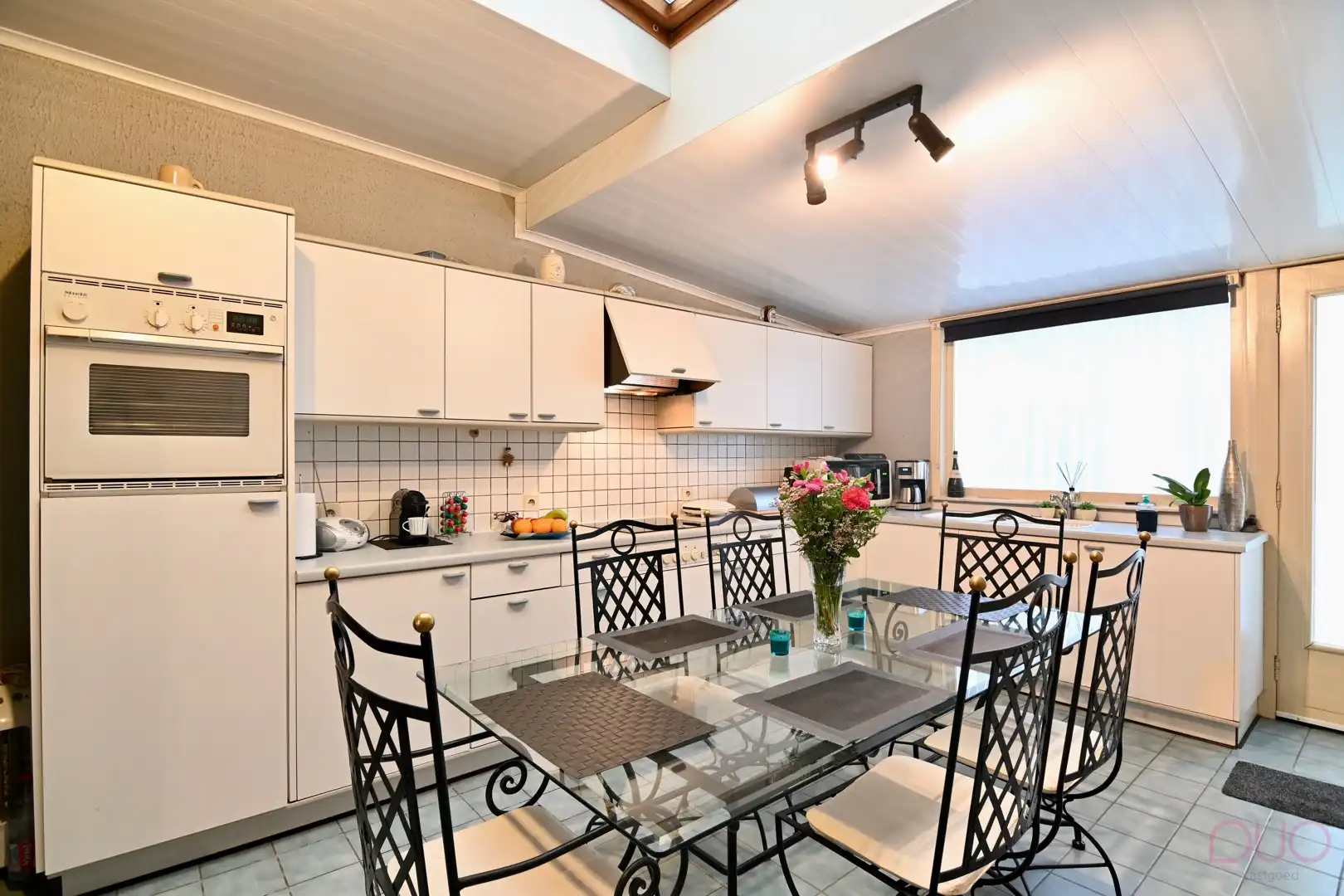 Instapklare gezinswoning met gezellige tuin in de Truiense stadsrand foto 6