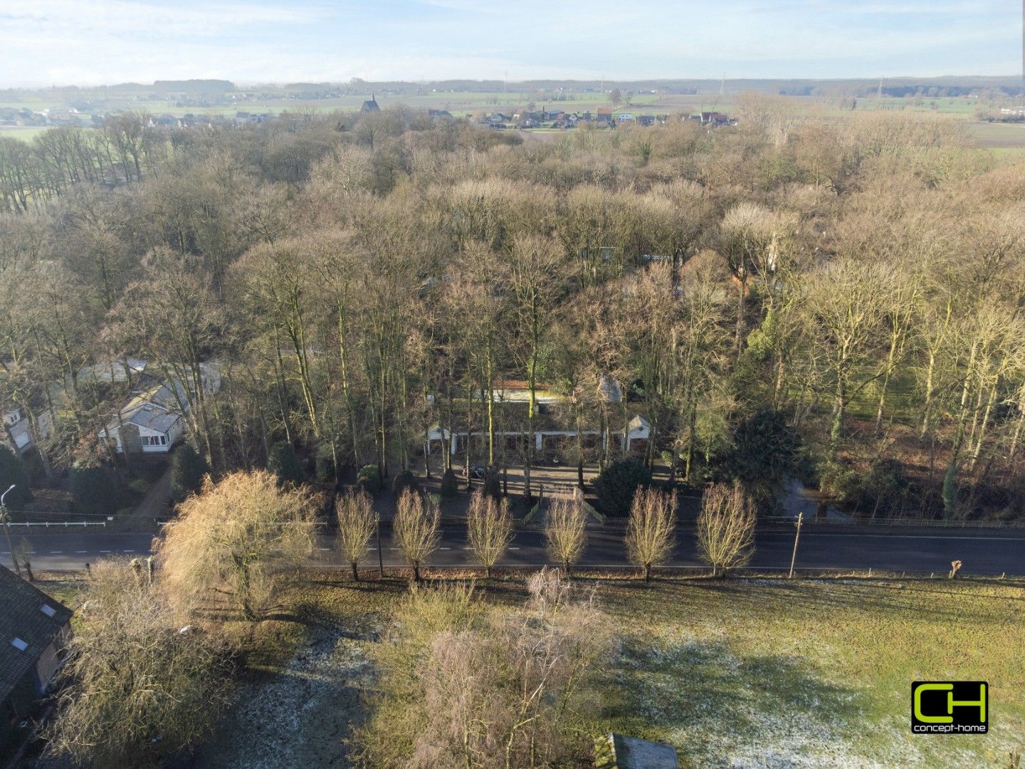 Hoofdfoto van de publicatie: Exclusieve villa met drie slaapkamers te koop in Zomergem