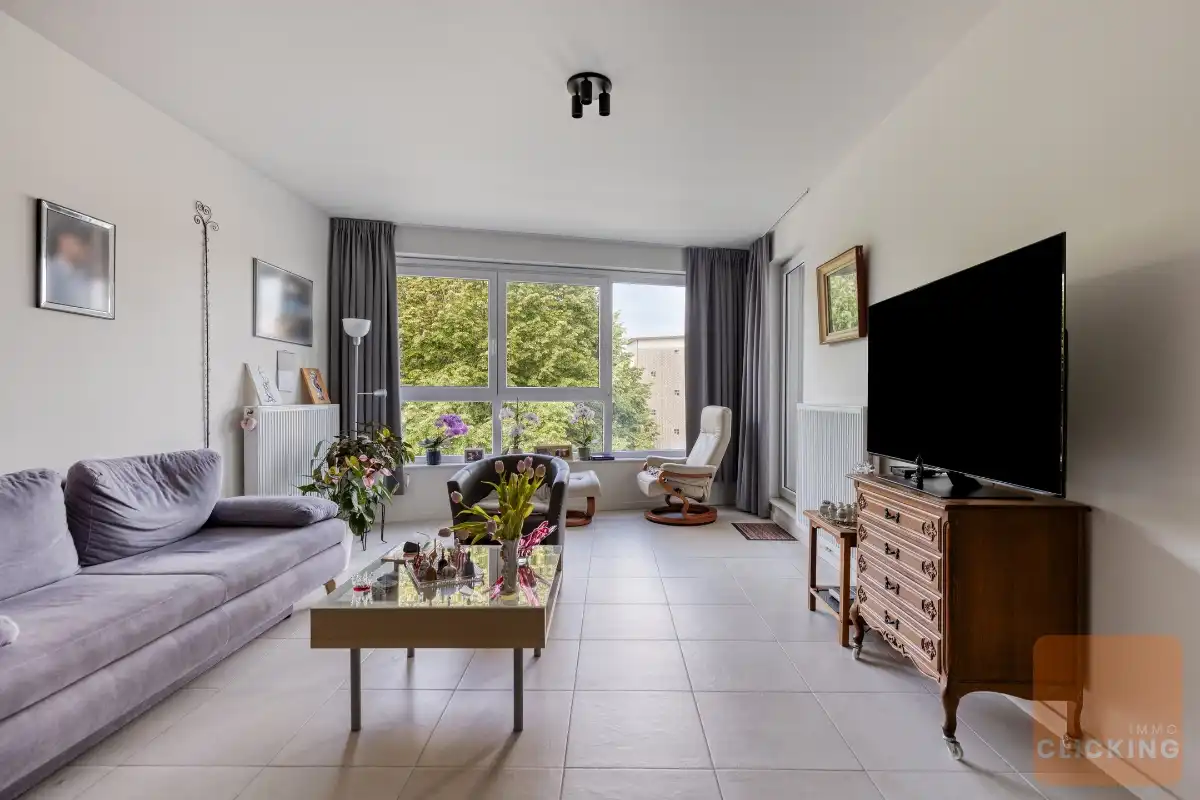 Eénslaapkamerappartement met terras in Zellik foto {{pictureIndex}}