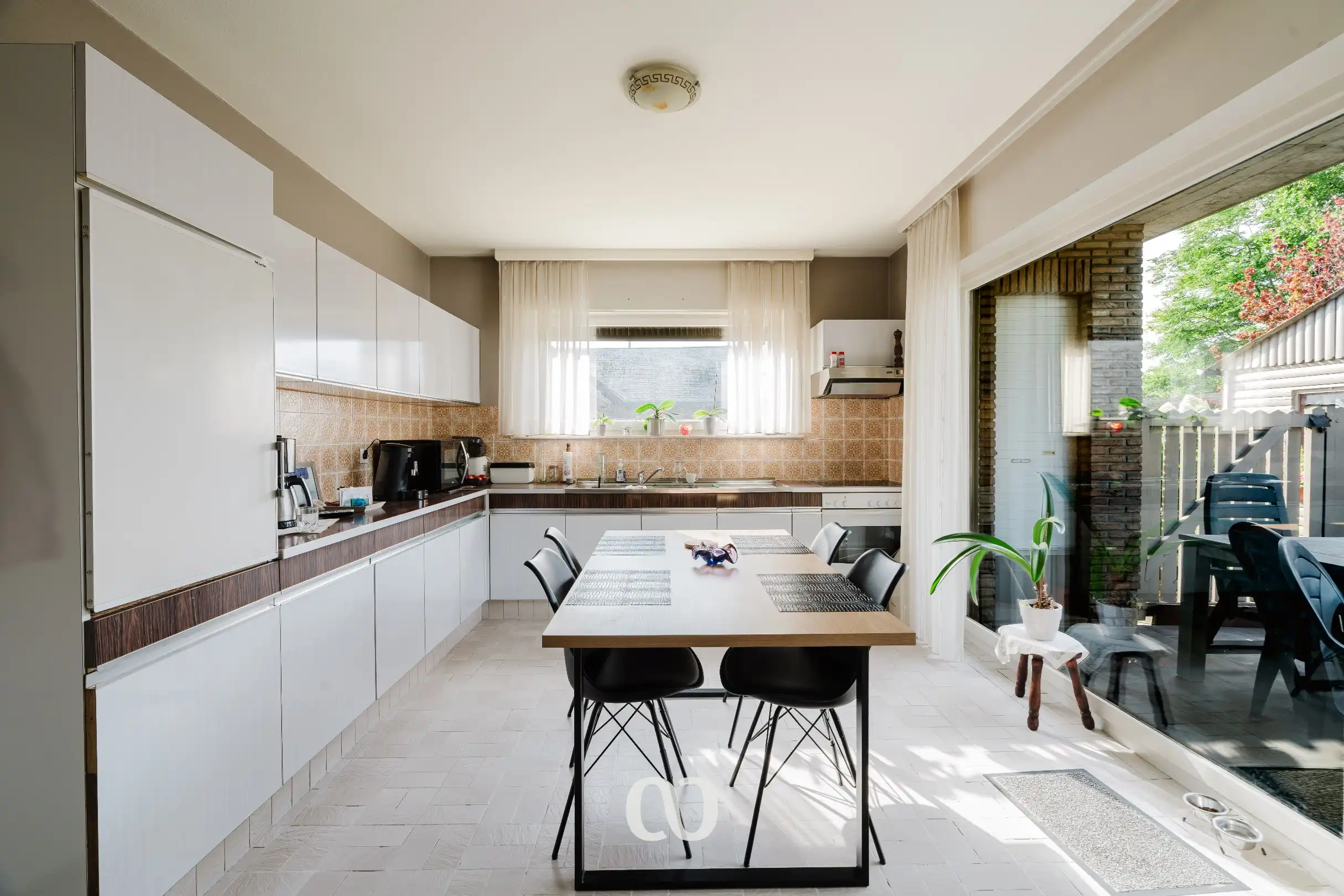 Rustig wonen in Nederename: aangename bungalow met 3 slaapkamers foto 4