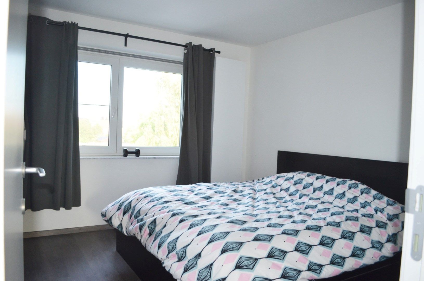 Appartement met twee slaapkamers, autostaanplaats en kelderberging in het centrum. foto 9