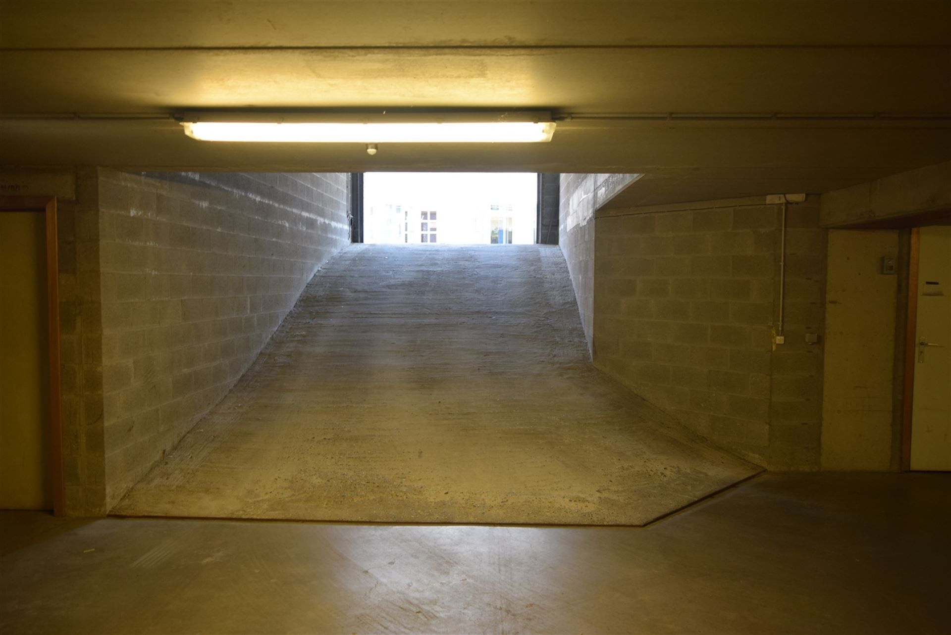 Parking/Garagebox foto 3