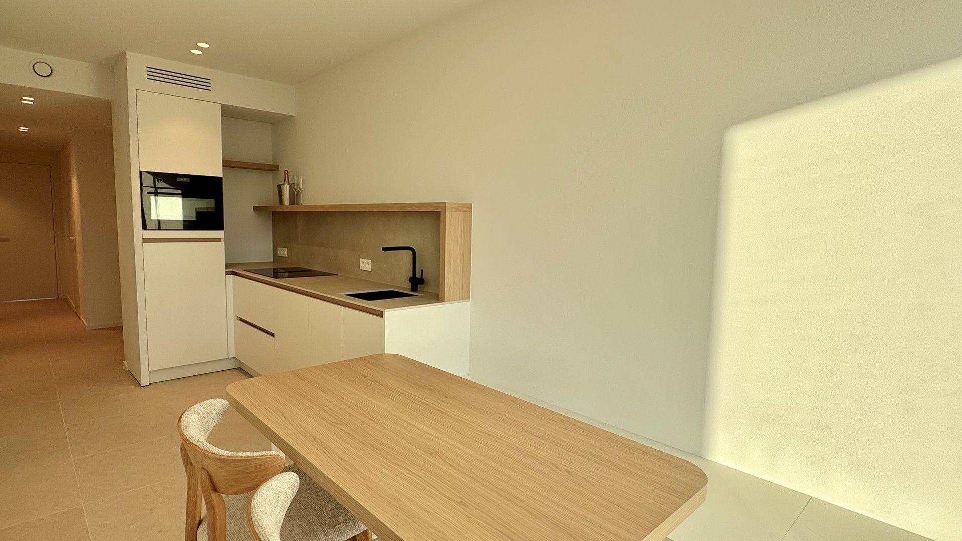 Prachtig nieuwbouw appartement met zijdelings zeezicht in het centrum van Knokke. foto 10